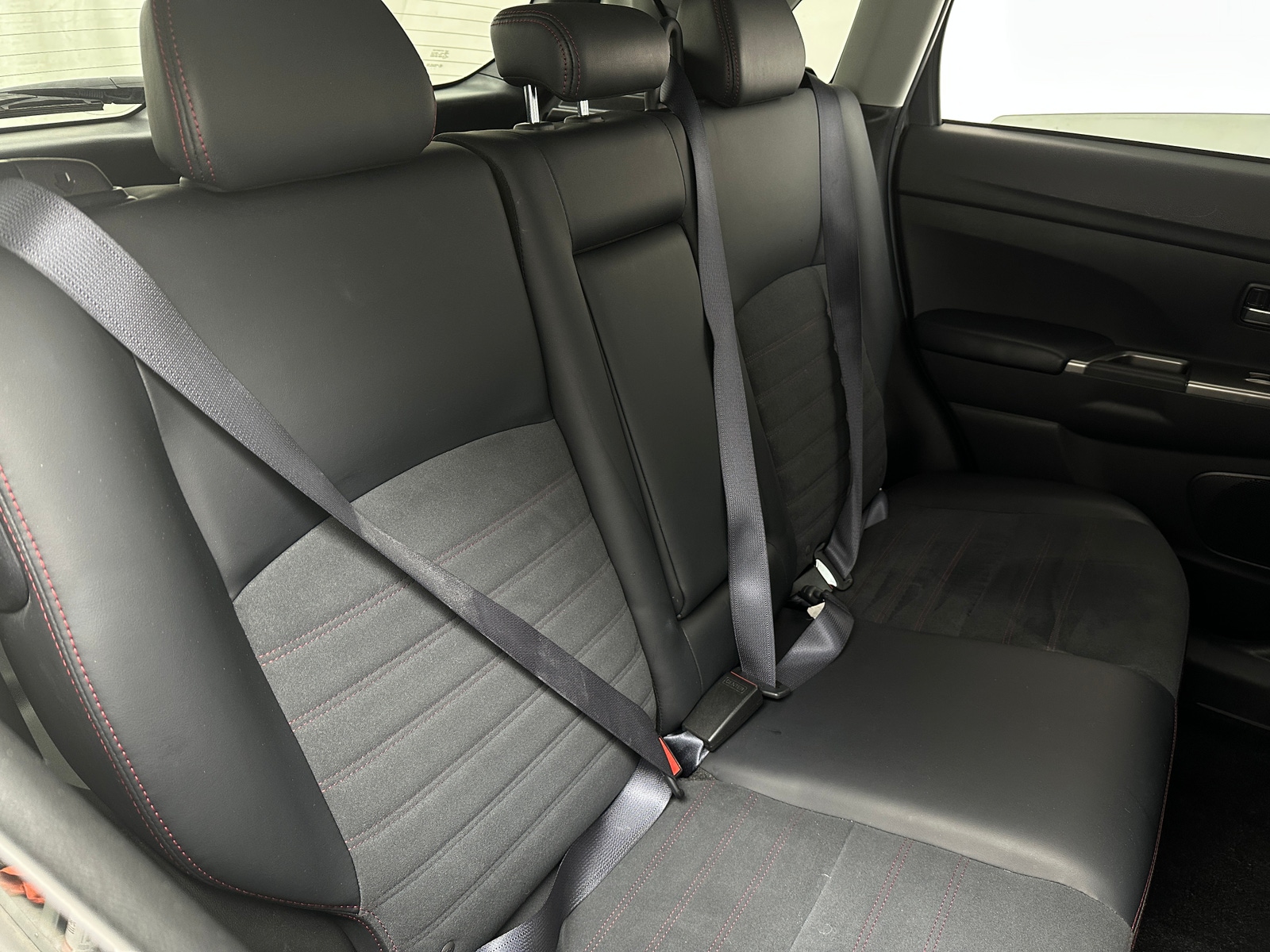Thumbnail: 2024 Mitsubishi Outlander Sport - 6