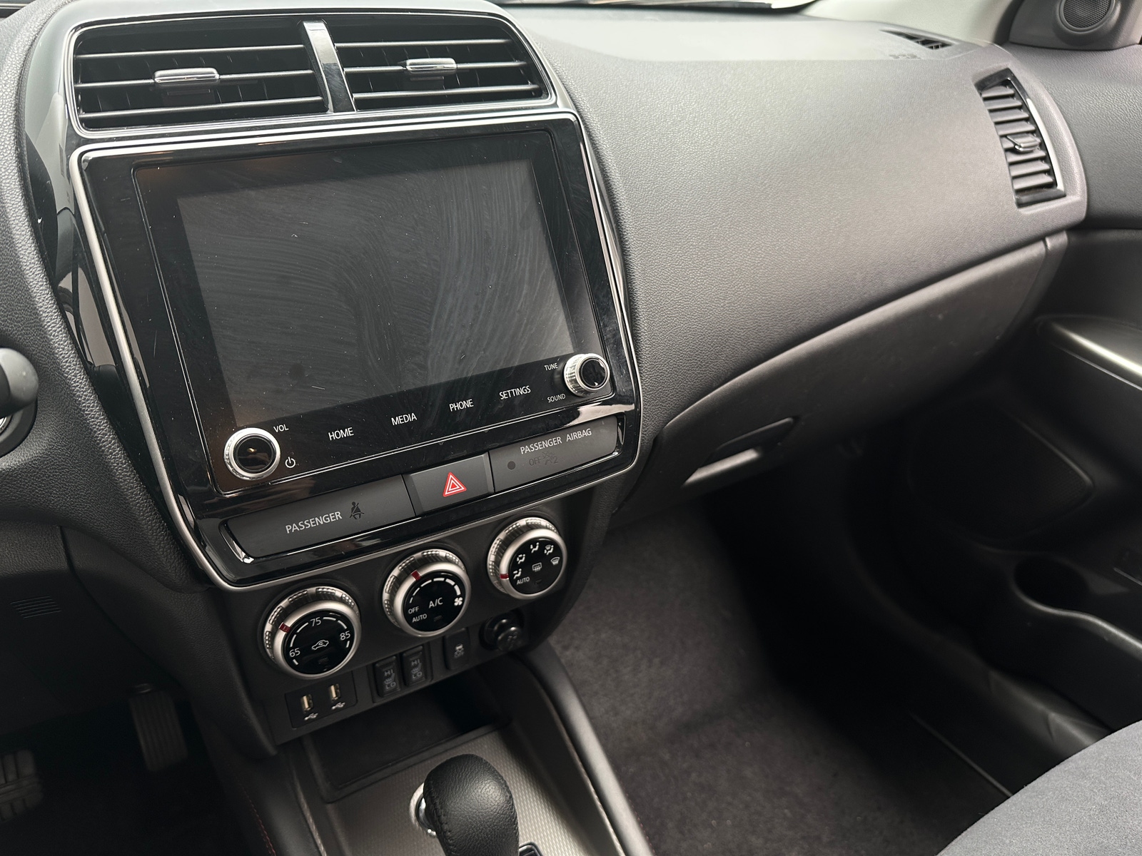 Thumbnail: 2024 Mitsubishi Outlander Sport - 4