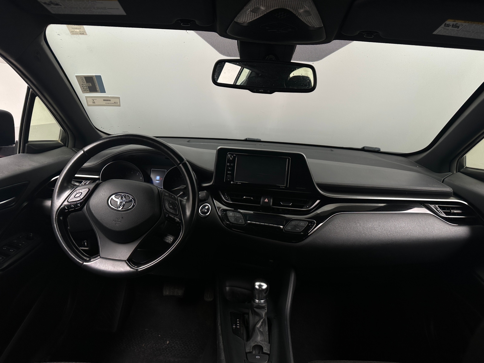 Thumbnail: 2018 Toyota C-HR - 3