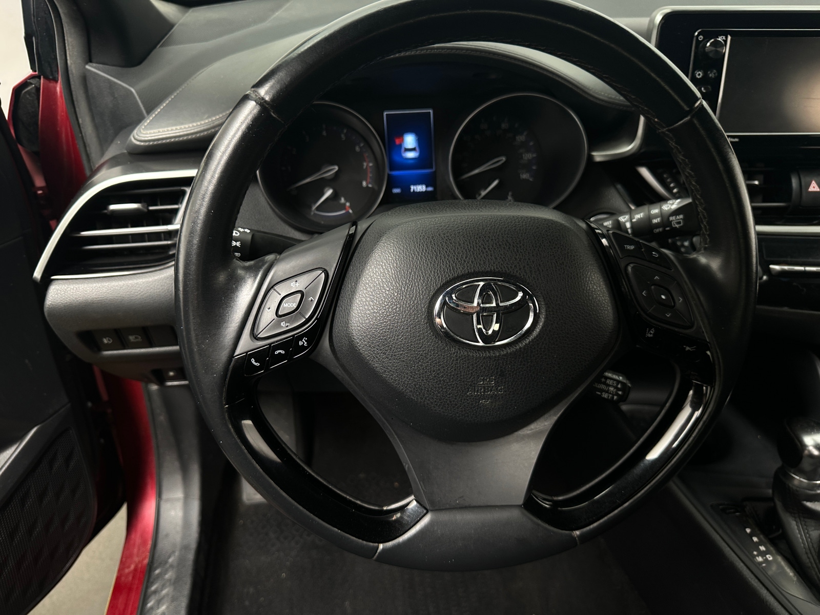 Thumbnail: 2018 Toyota C-HR - 5