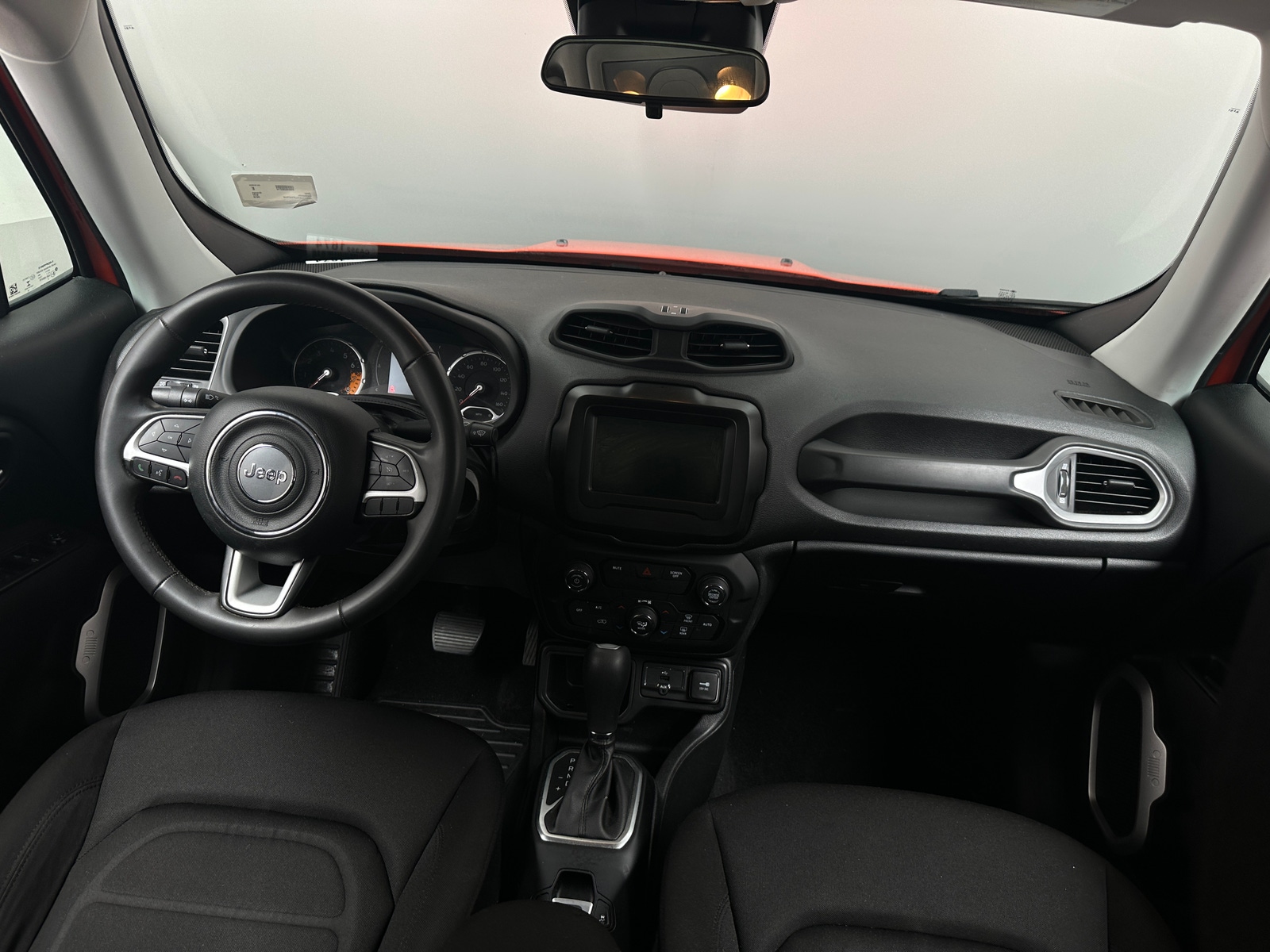Thumbnail: 2018 Jeep Renegade - 3