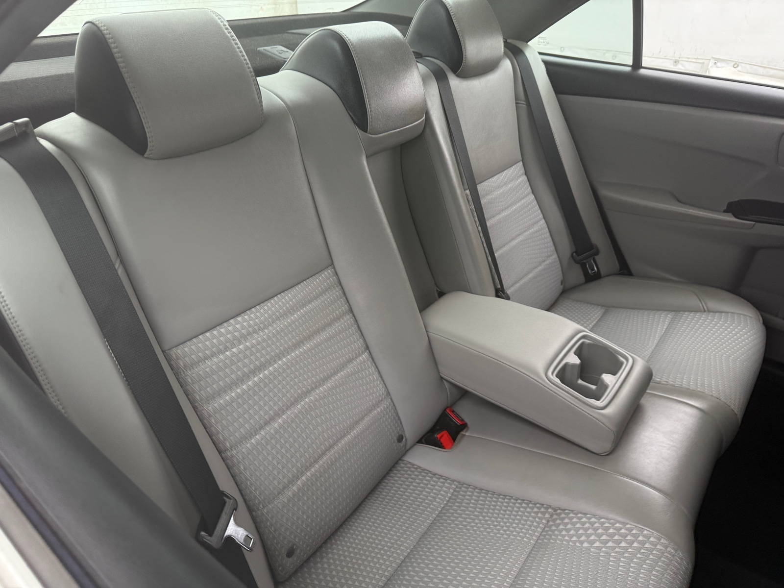 Thumbnail: 2015 Toyota Camry - 6