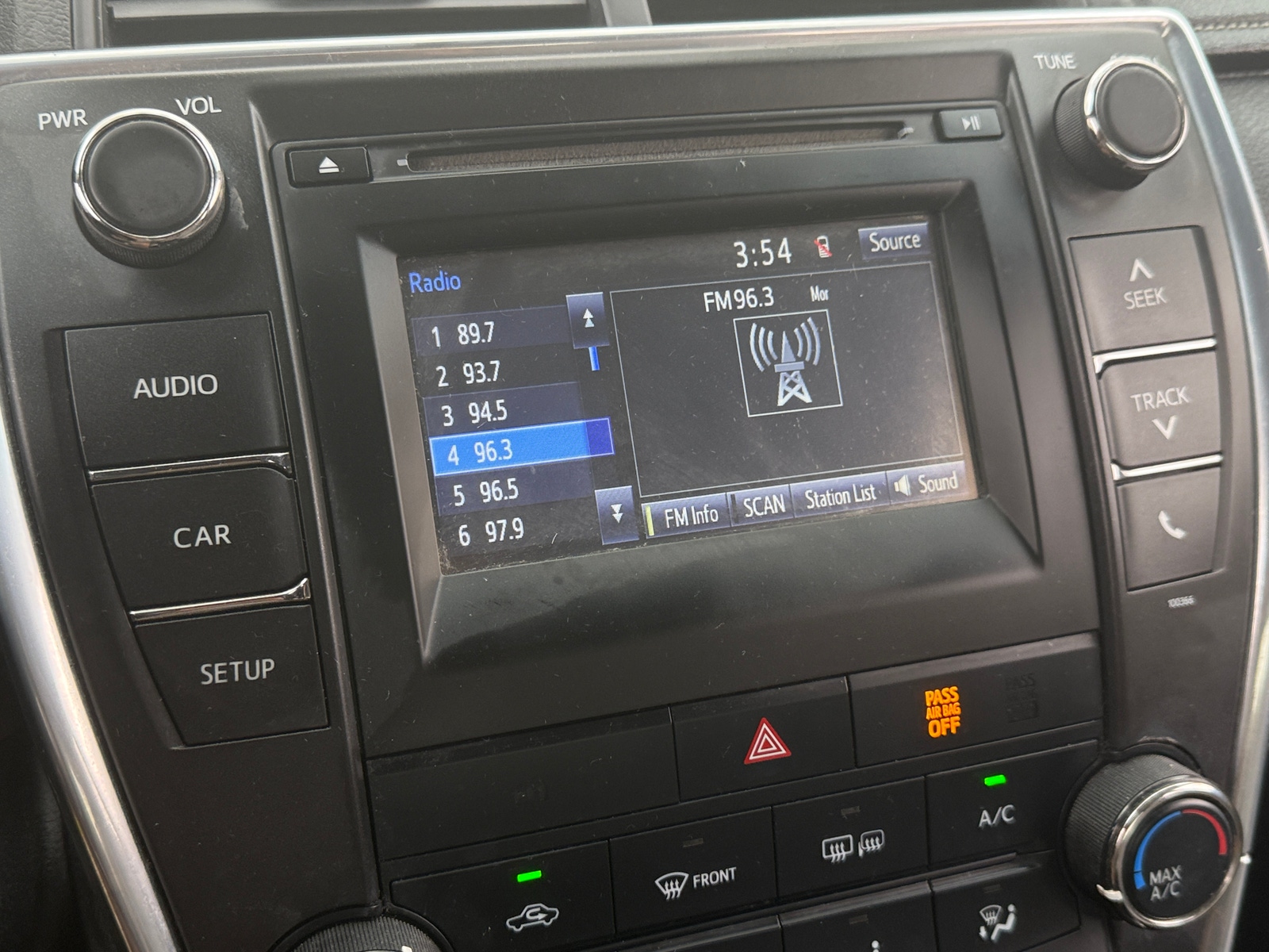 Thumbnail: 2015 Toyota Camry - 4