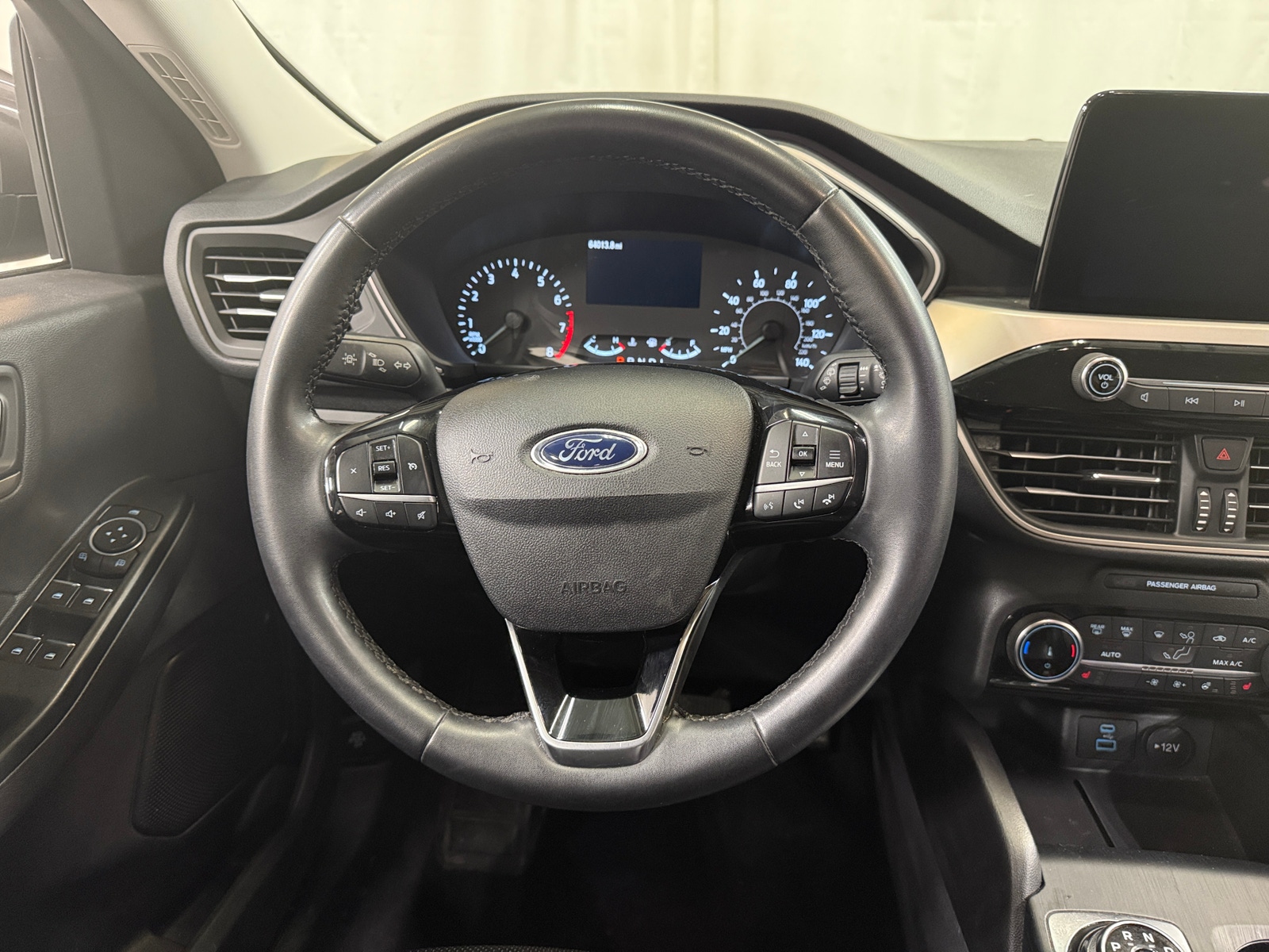 Thumbnail: 2022 Ford Escape - 4