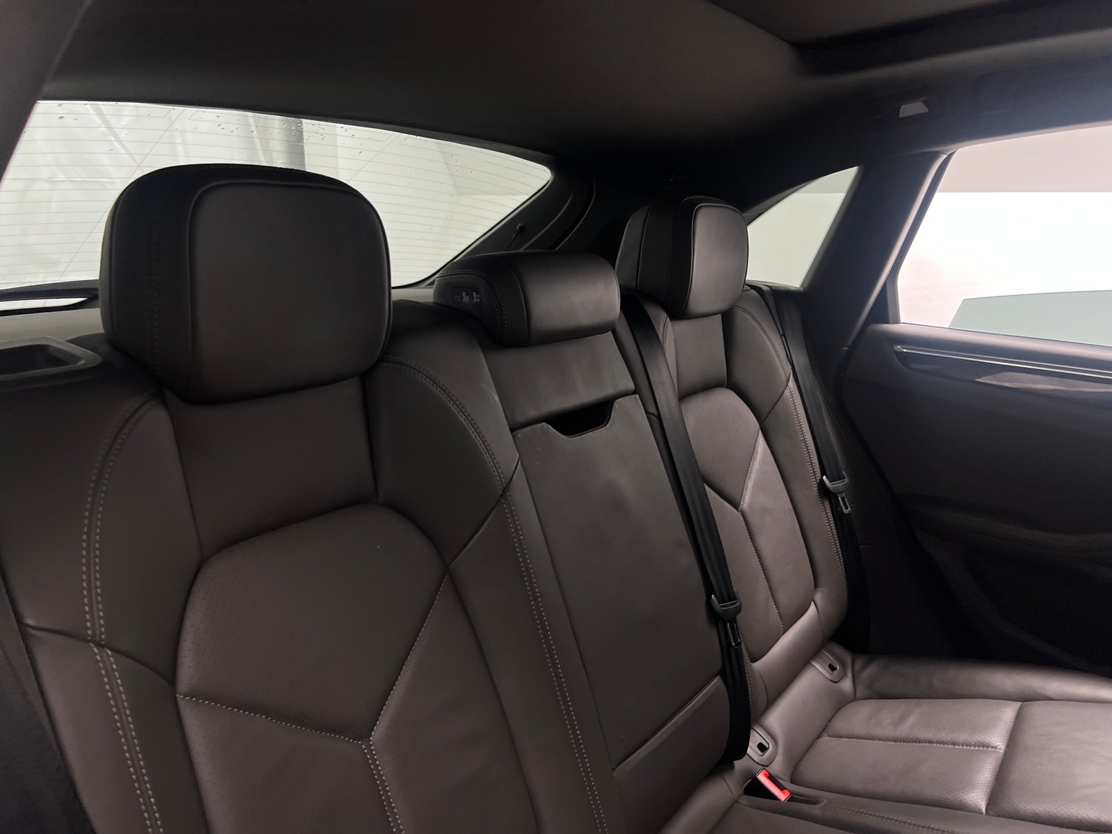 Thumbnail: 2017 Porsche Macan - 5