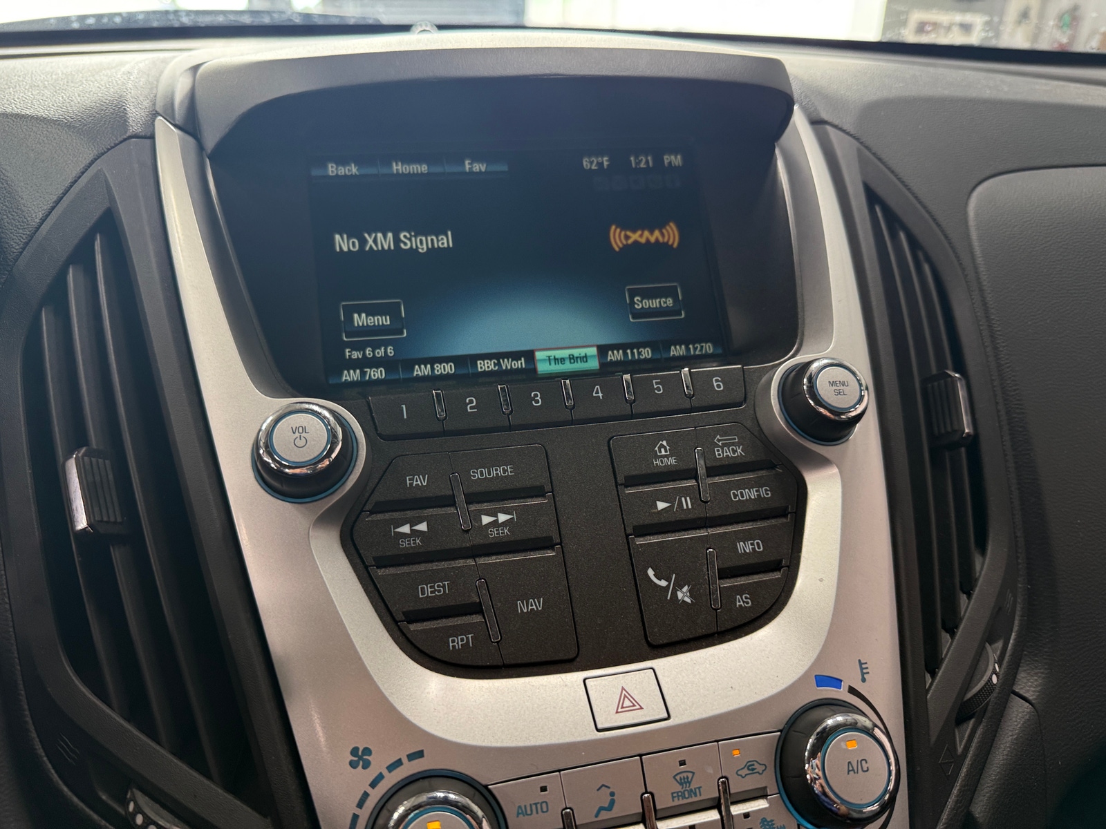 Thumbnail: 2017 Chevrolet Equinox - 4