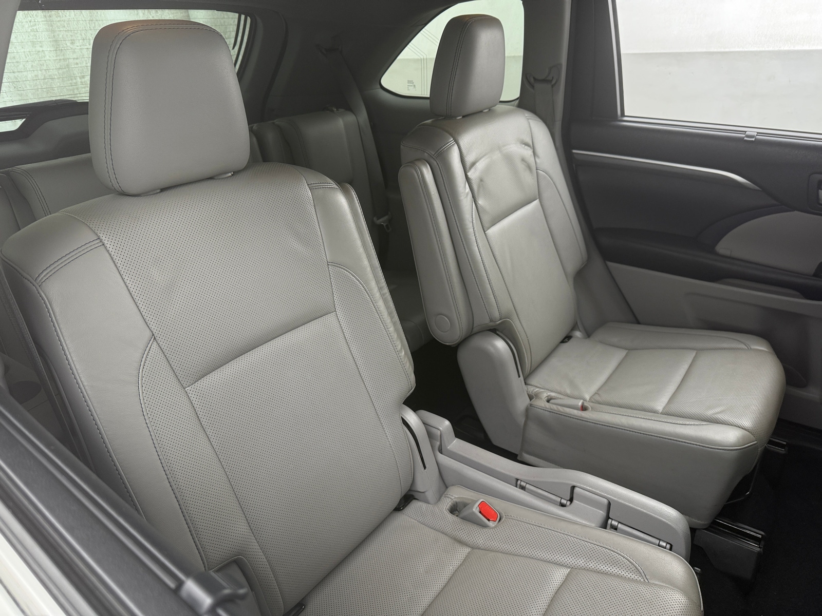 Thumbnail: 2017 Toyota Highlander - 5