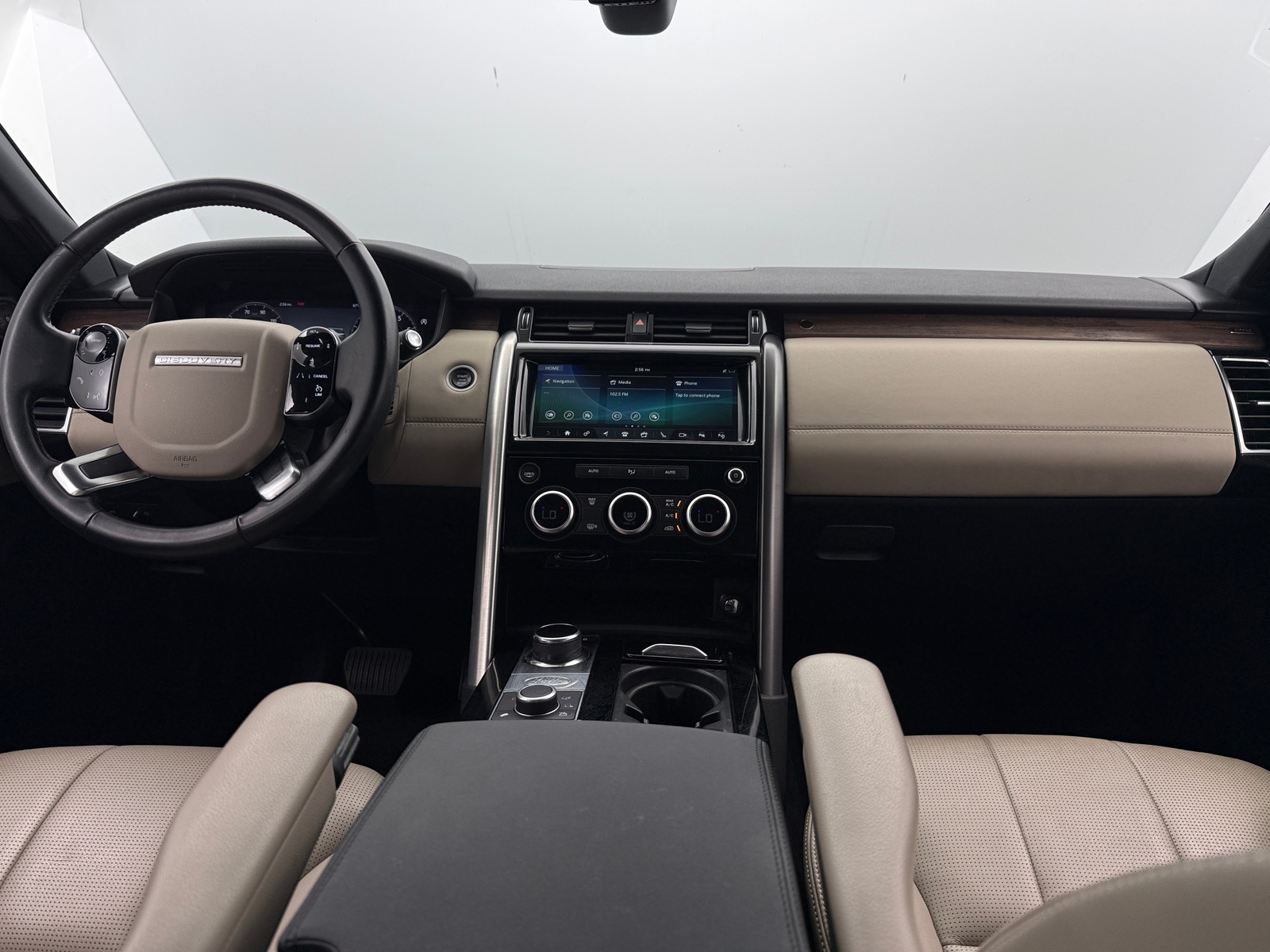 Thumbnail: 2020 Land Rover Discovery - 2