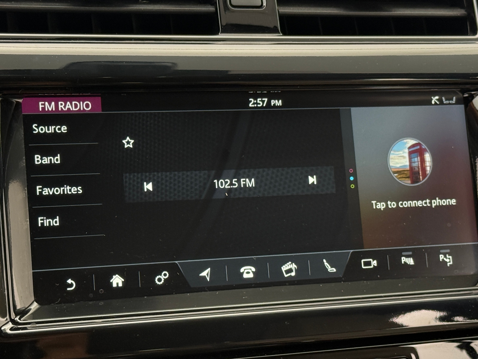 Thumbnail: 2020 Land Rover Discovery - 3