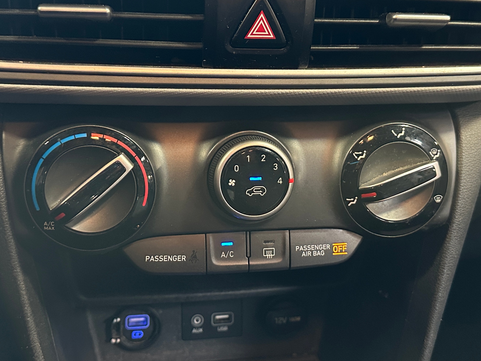 Thumbnail: 2021 Hyundai Kona - 4