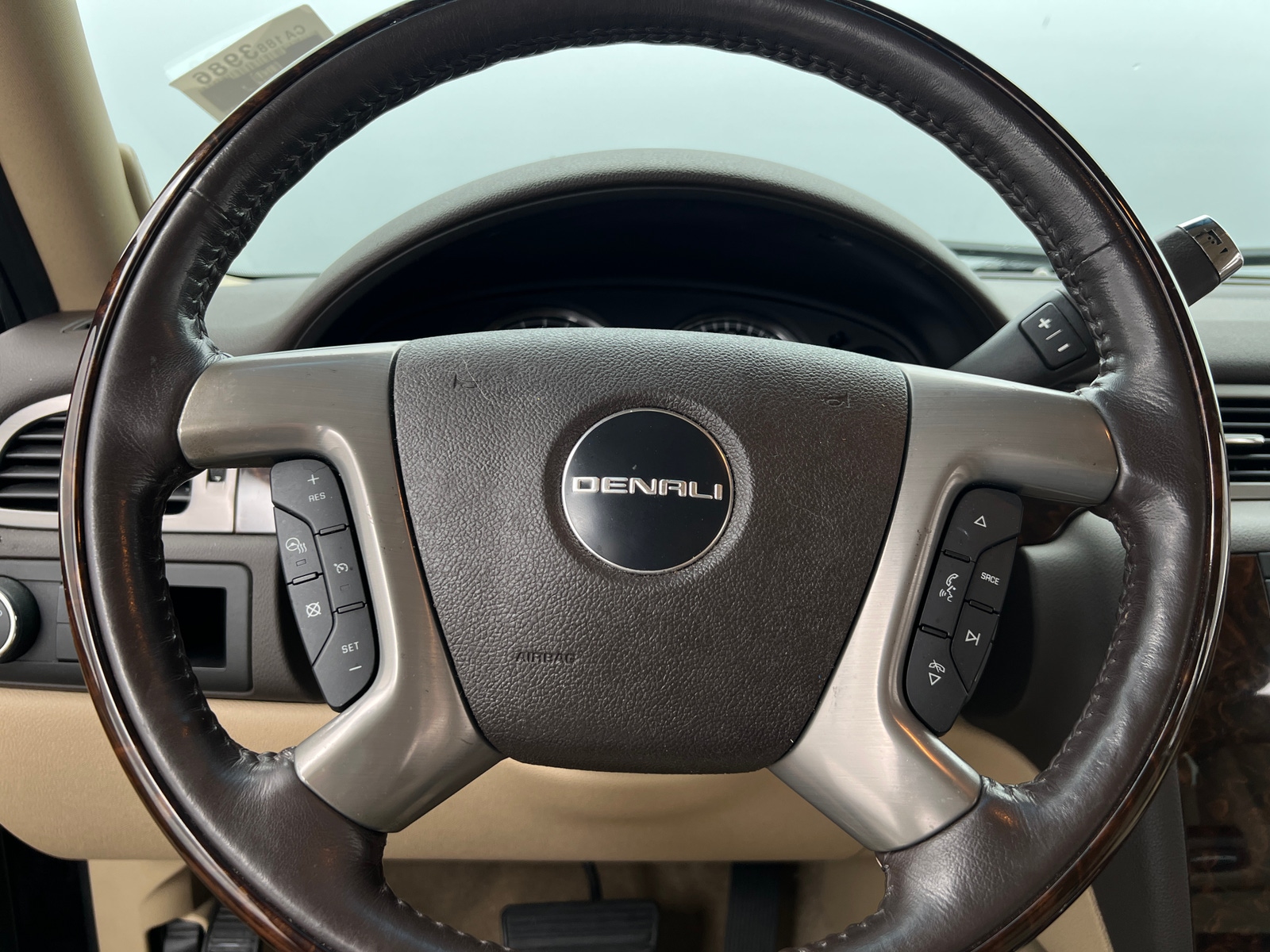 Thumbnail: 2011 GMC Yukon XL - 4