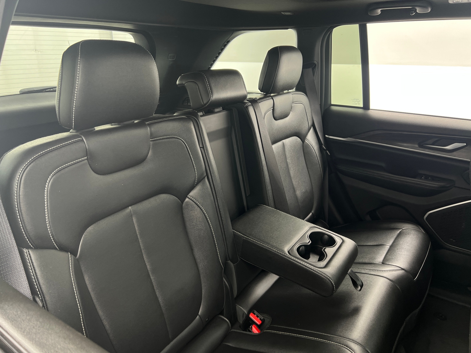 Thumbnail: 2024 Jeep Grand Cherokee - 5