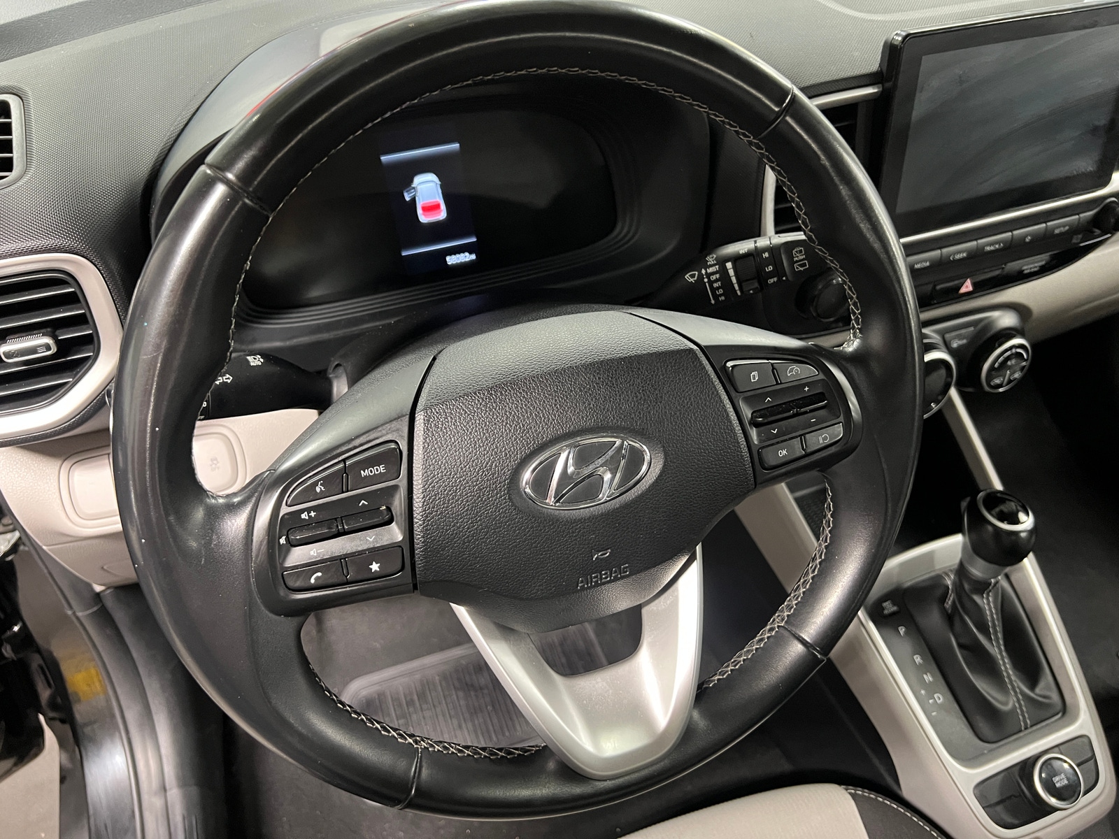 Thumbnail: 2023 Hyundai Venue - 5