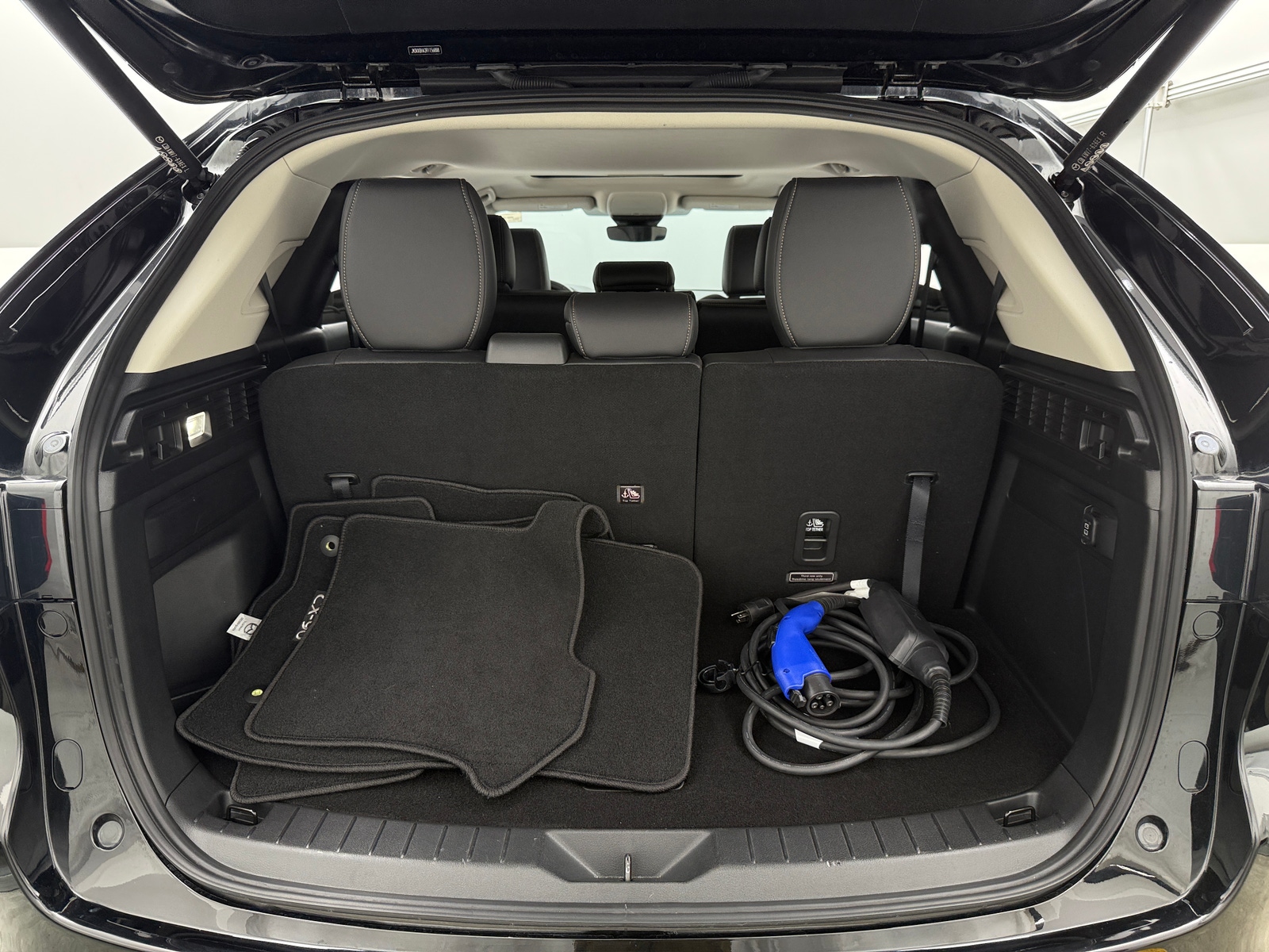 Thumbnail: 2024 Mazda CX-90 - 6