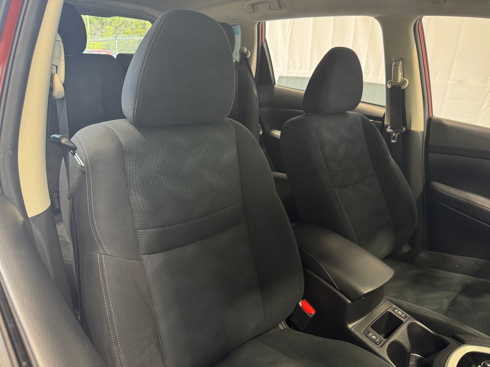 Thumbnail: 2016 Nissan Rogue - 2