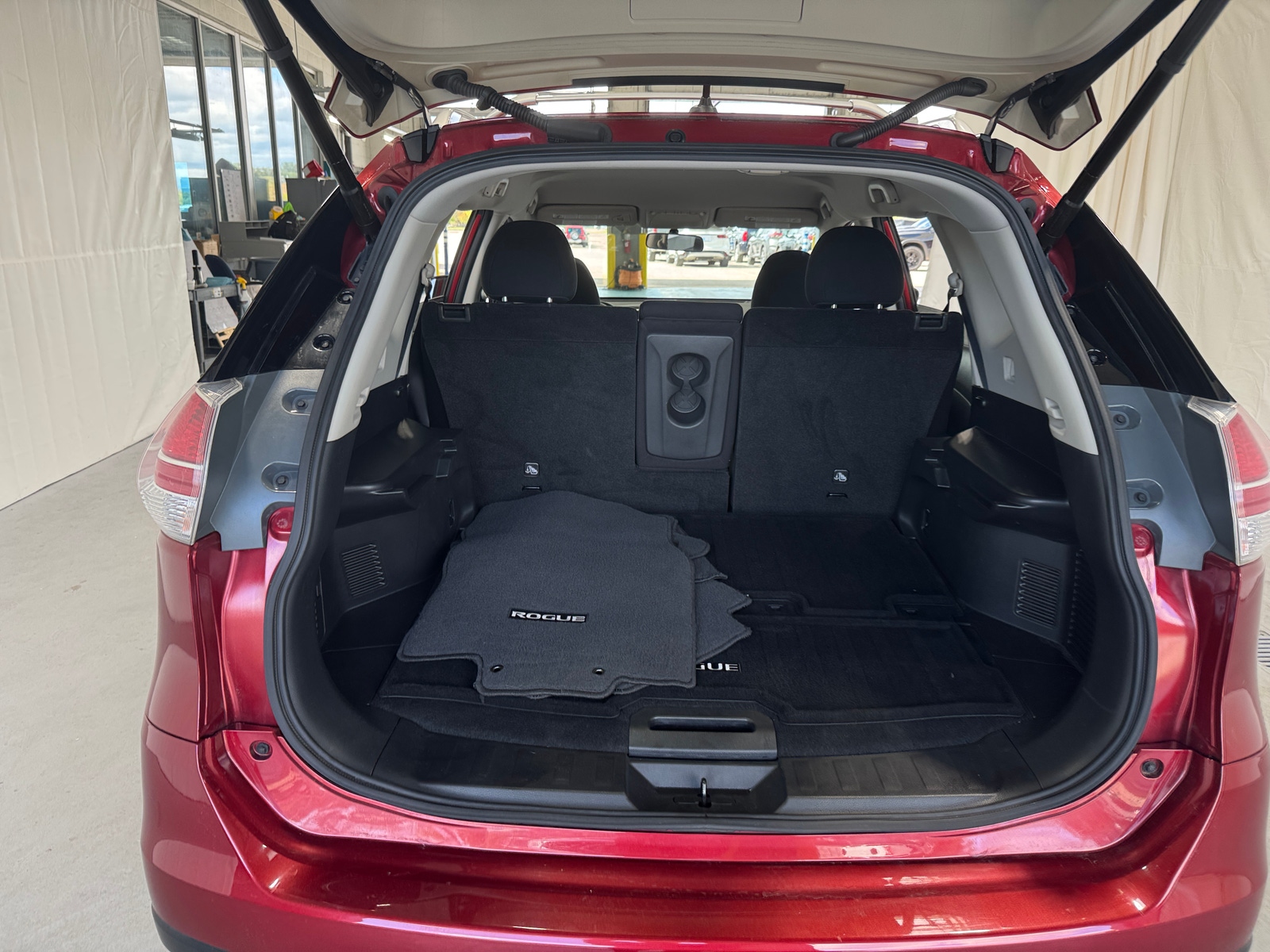 Thumbnail: 2016 Nissan Rogue - 7