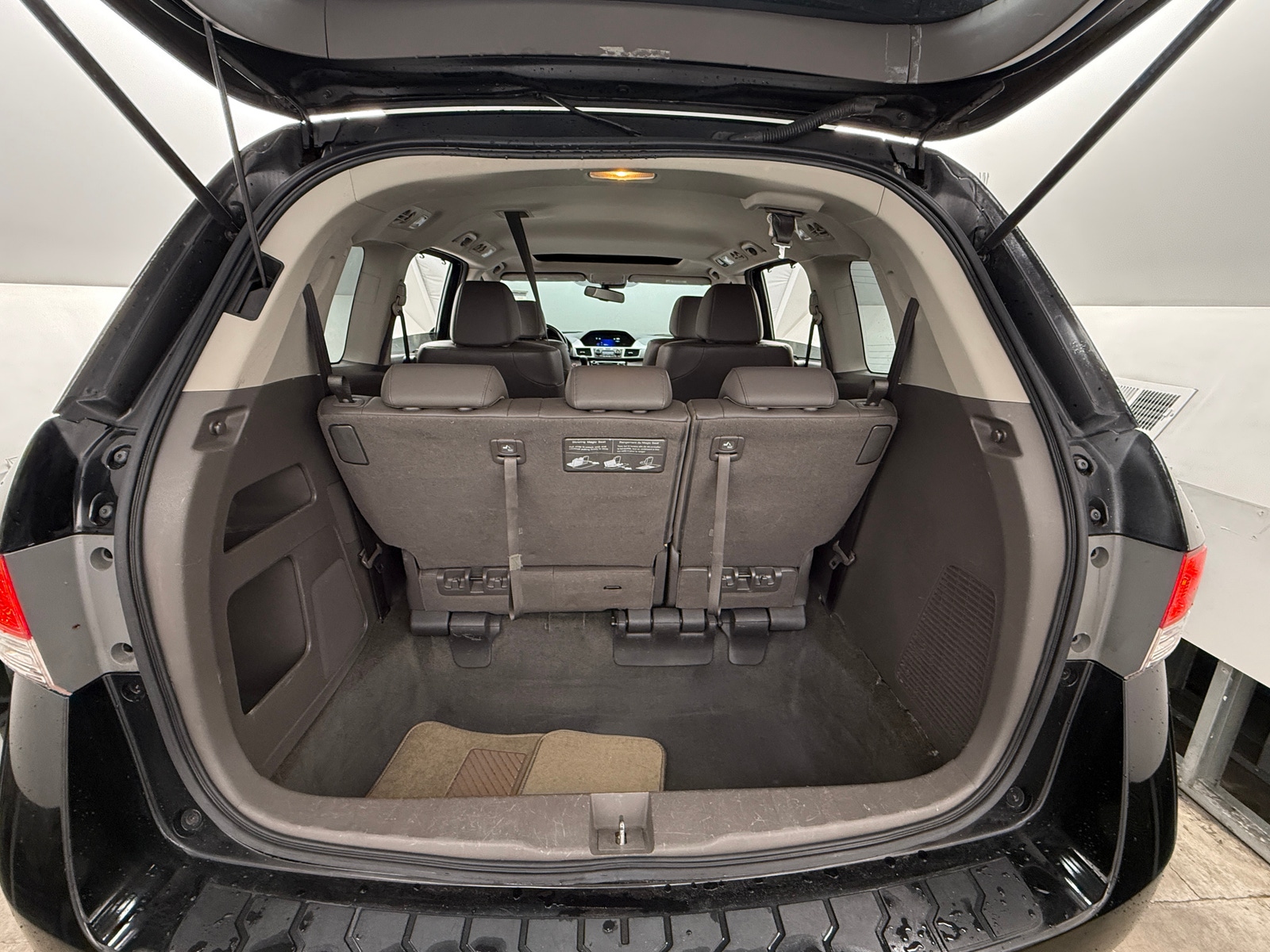 Thumbnail: 2015 Honda Odyssey - 6