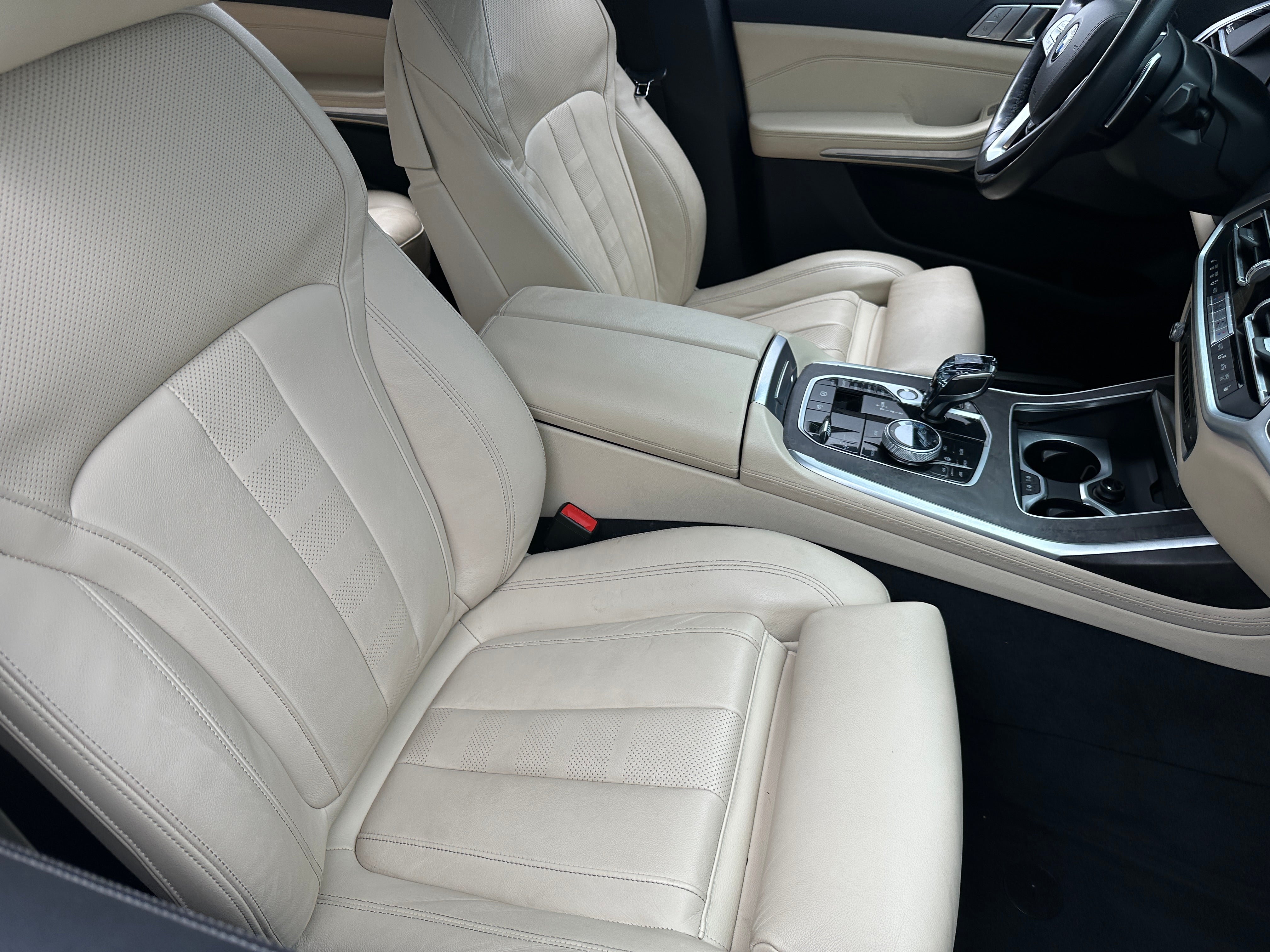 2021 BMW X7