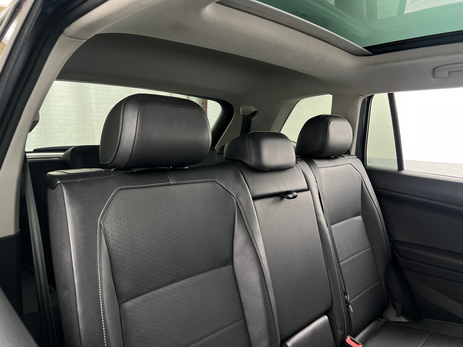 Thumbnail: 2018 Volkswagen Tiguan - 6