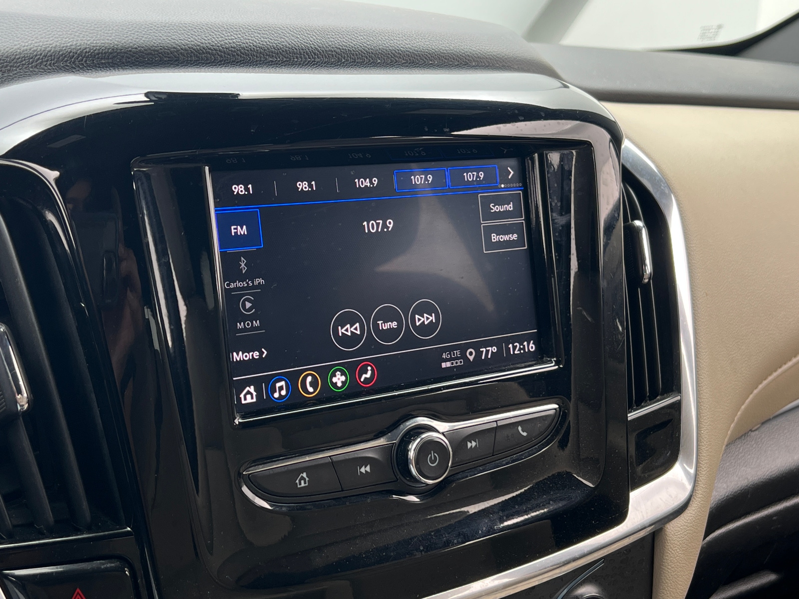 Thumbnail: 2023 Chevrolet Traverse - 4