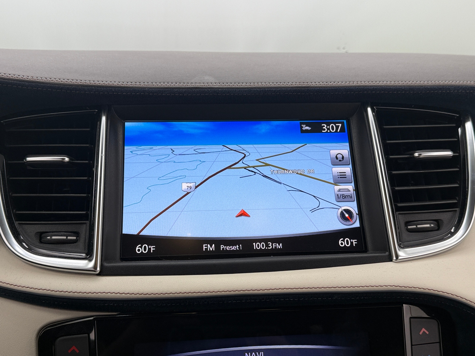Thumbnail: 2019 INFINITI QX50 - 3
