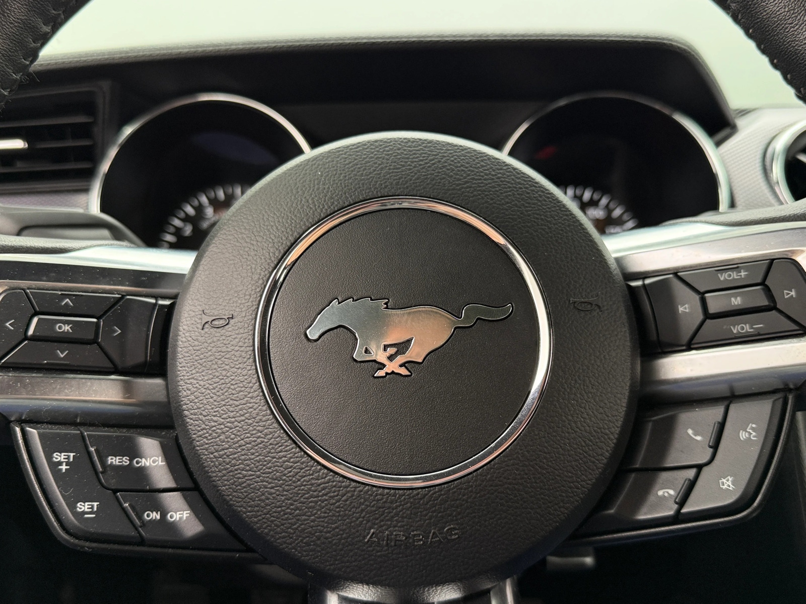 Thumbnail: 2017 Ford Mustang - 4