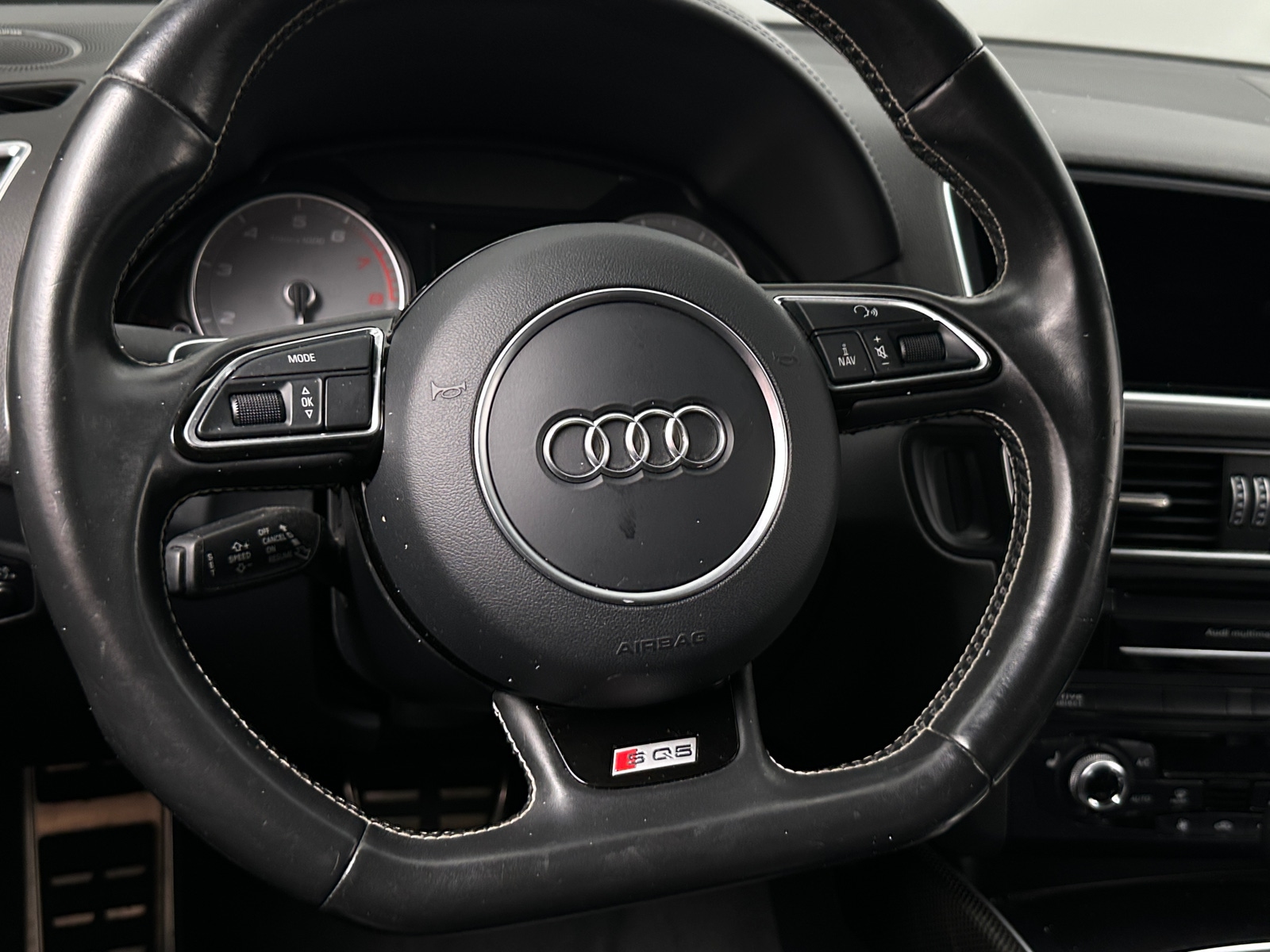 Thumbnail: 2016 Audi SQ5 - 4