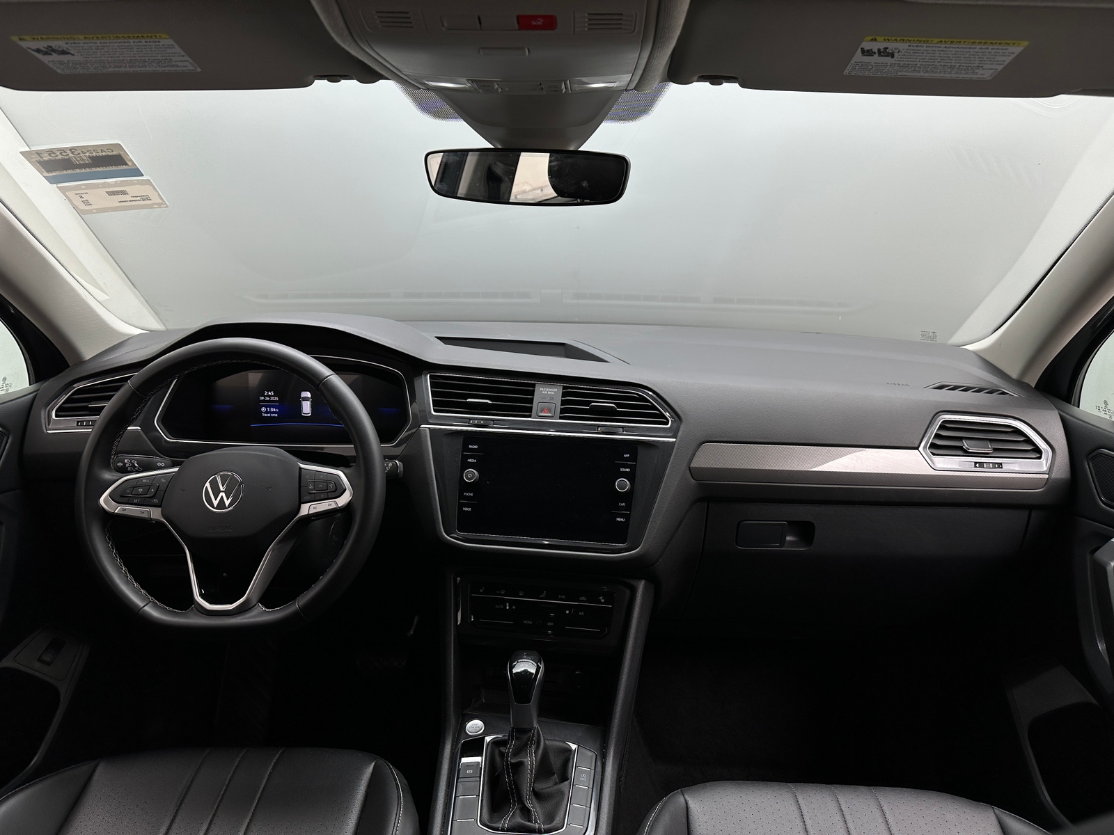 Thumbnail: 2024 Volkswagen Tiguan - 3