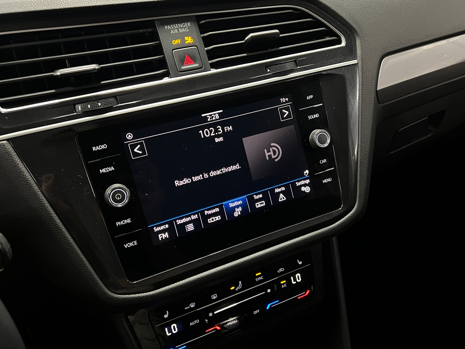 Thumbnail: 2024 Volkswagen Tiguan - 4