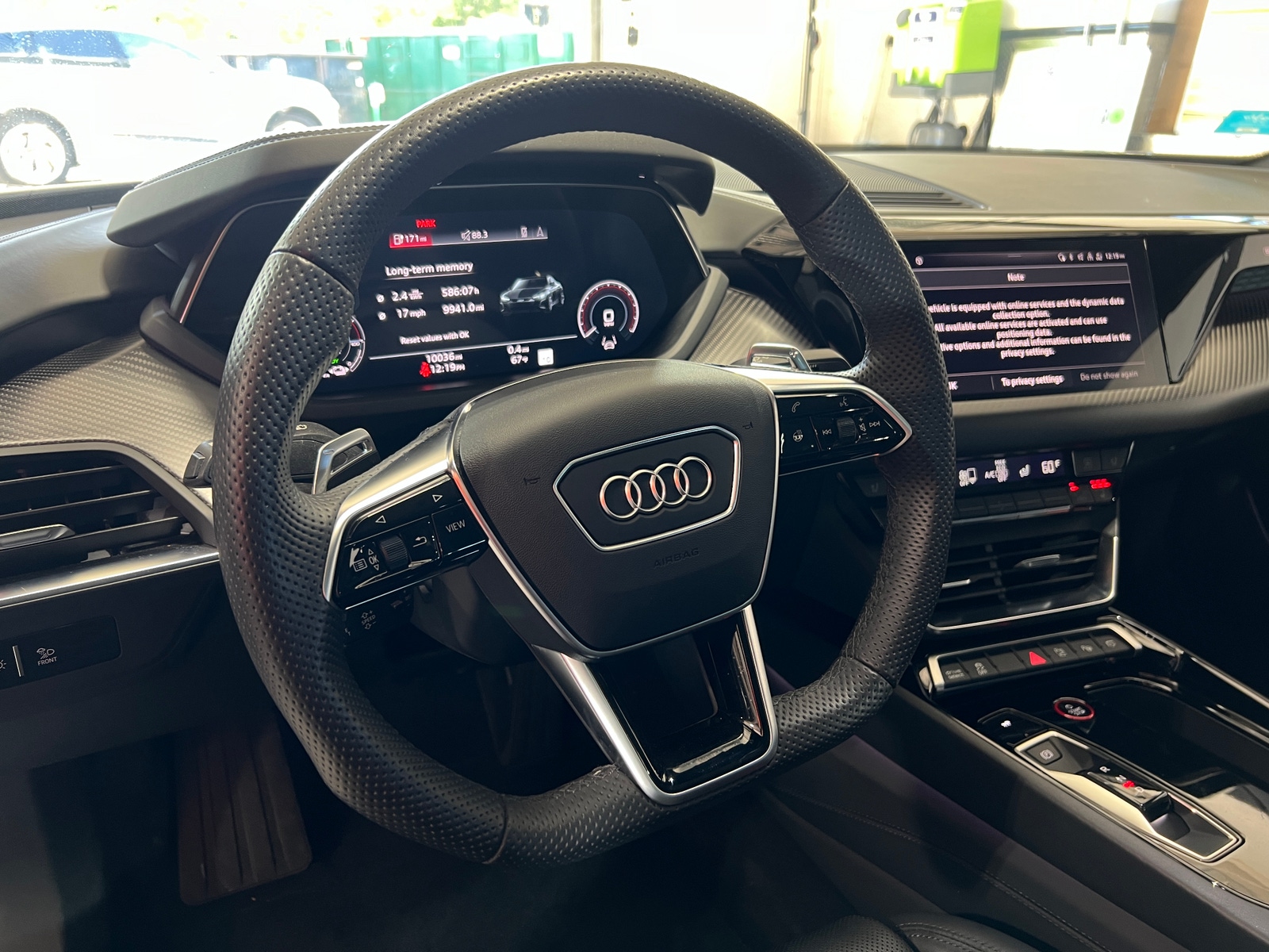 Thumbnail: 2023 Audi e-tron GT - 4