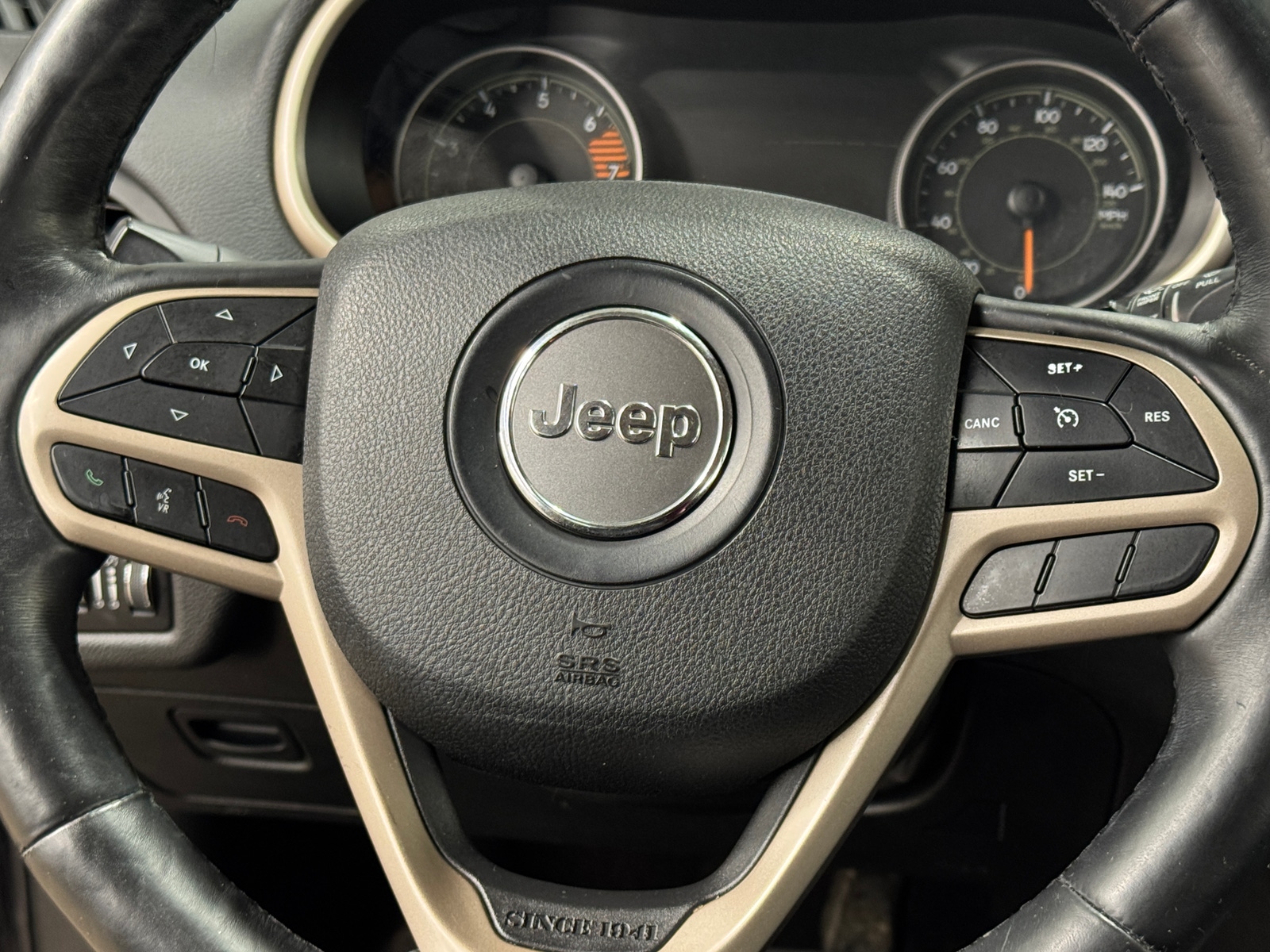 Thumbnail: 2017 Jeep Cherokee - 4