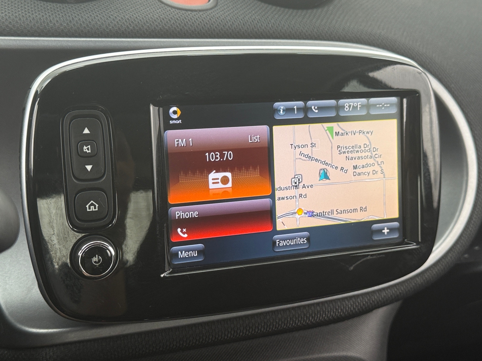 Thumbnail: 2018 smart fortwo - 4