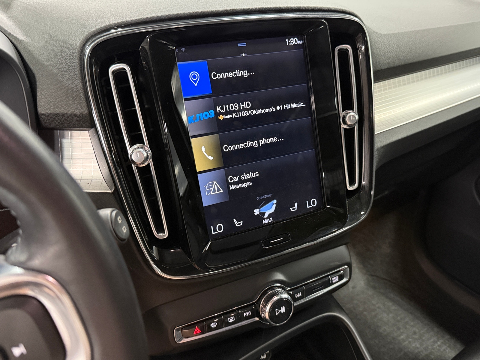 Thumbnail: 2020 Volvo XC40 - 3