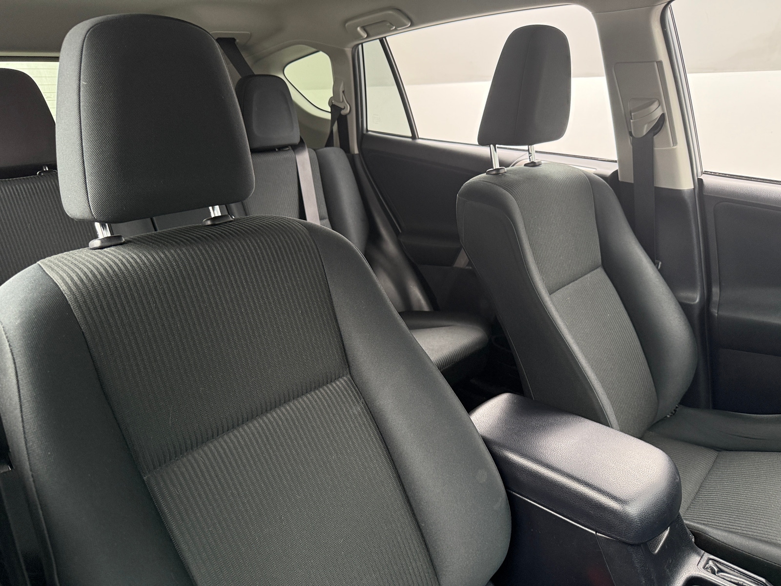 Thumbnail: 2018 Toyota RAV4 - 2
