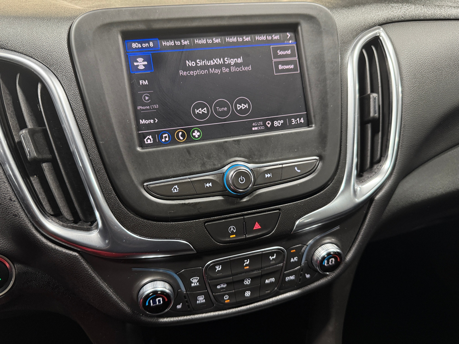 Thumbnail: 2022 Chevrolet Equinox - 4