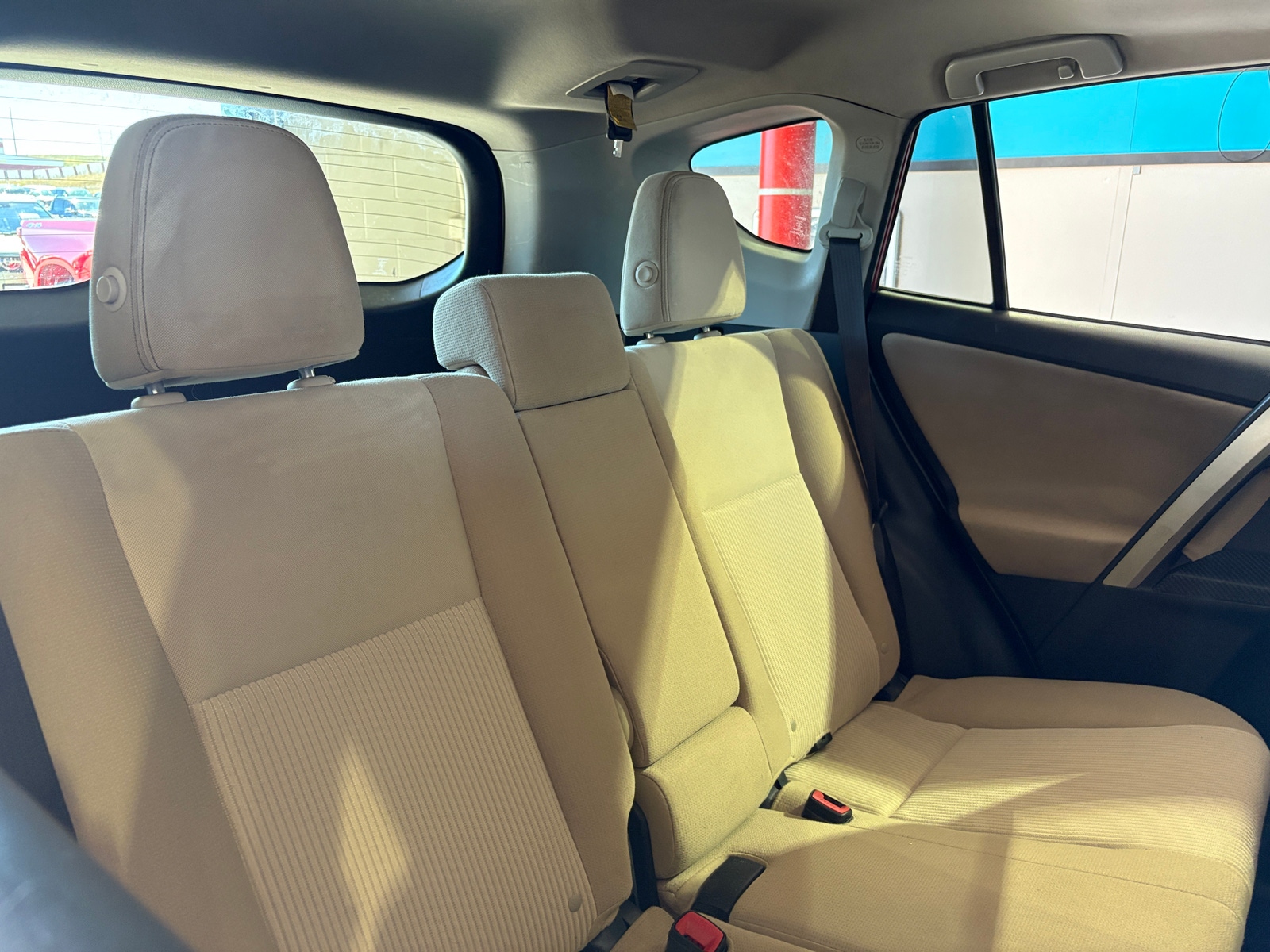 Thumbnail: 2015 Toyota RAV4 - 6