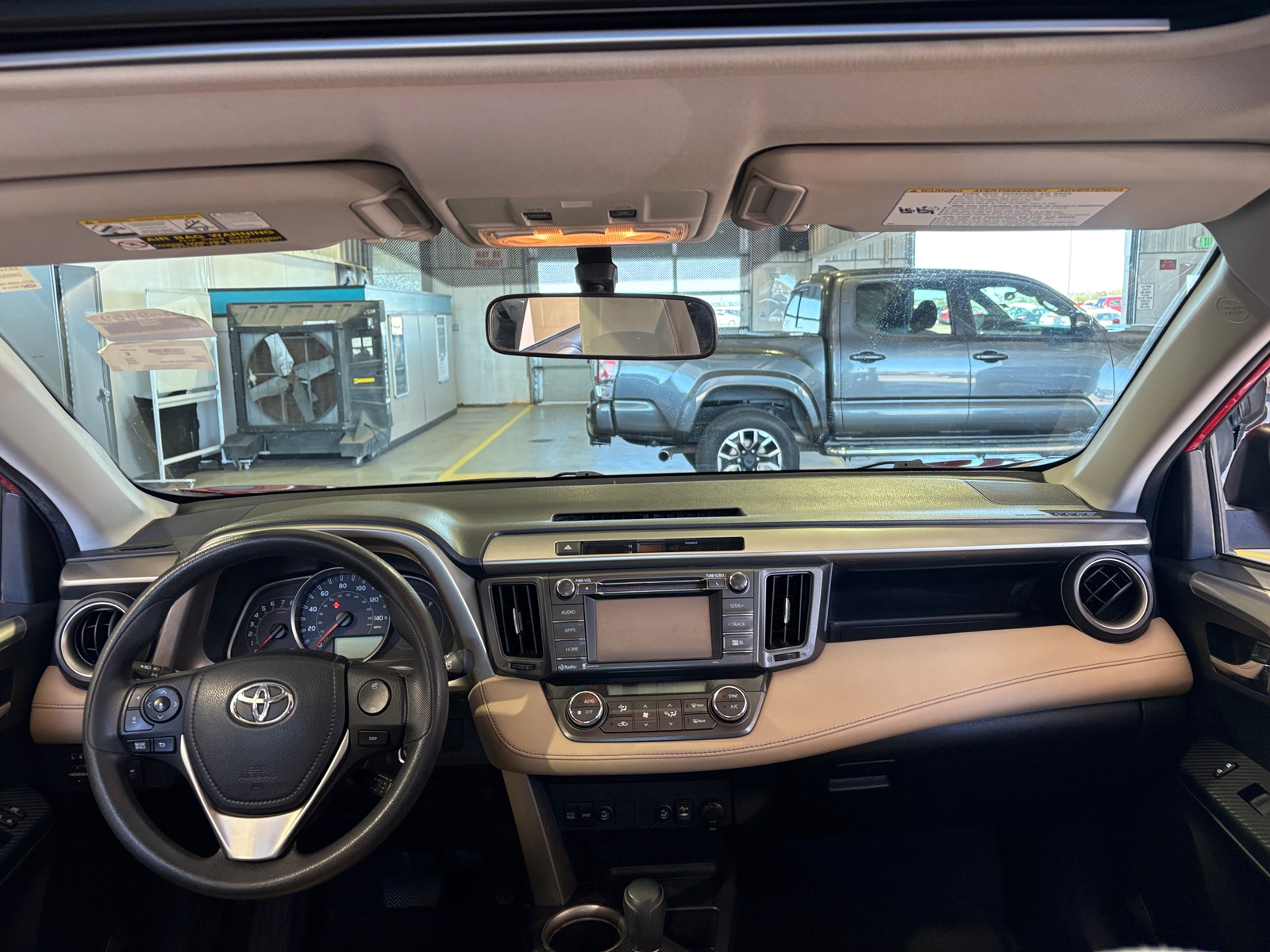 Thumbnail: 2015 Toyota RAV4 - 3