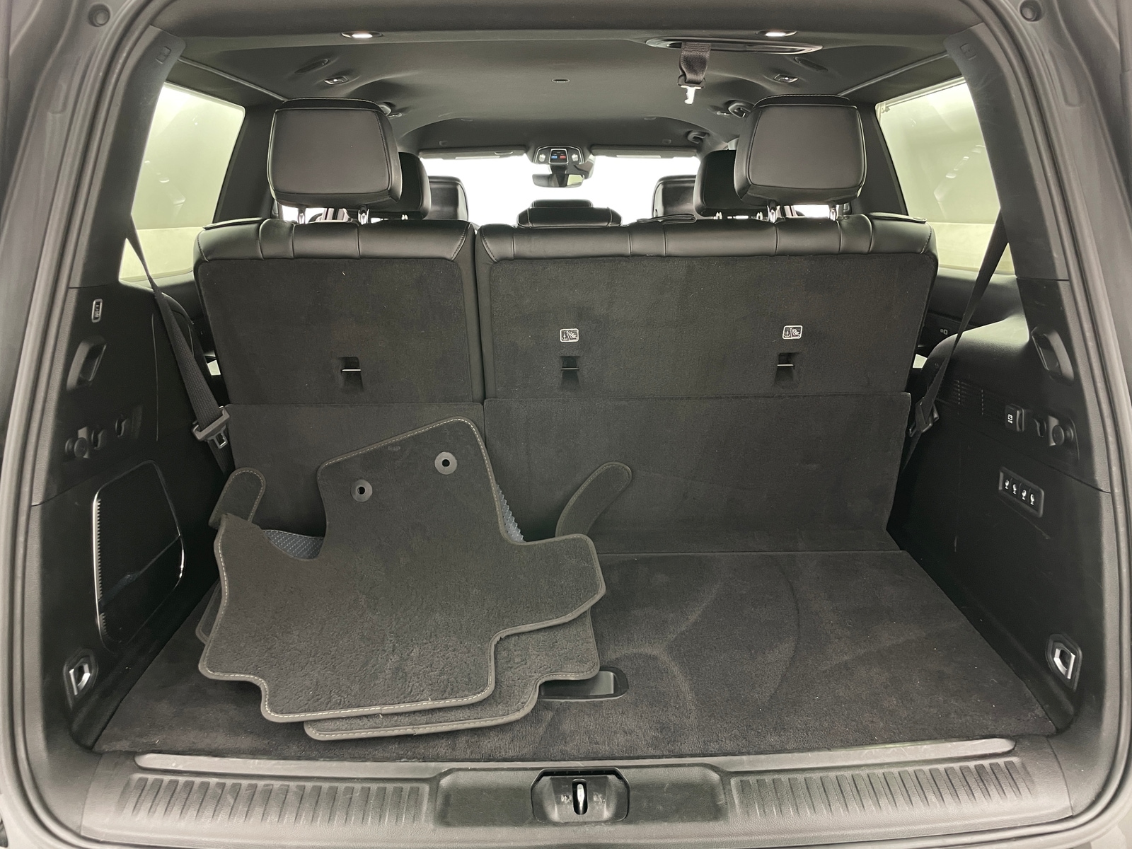 Thumbnail: 2024 Jeep Wagoneer - 6