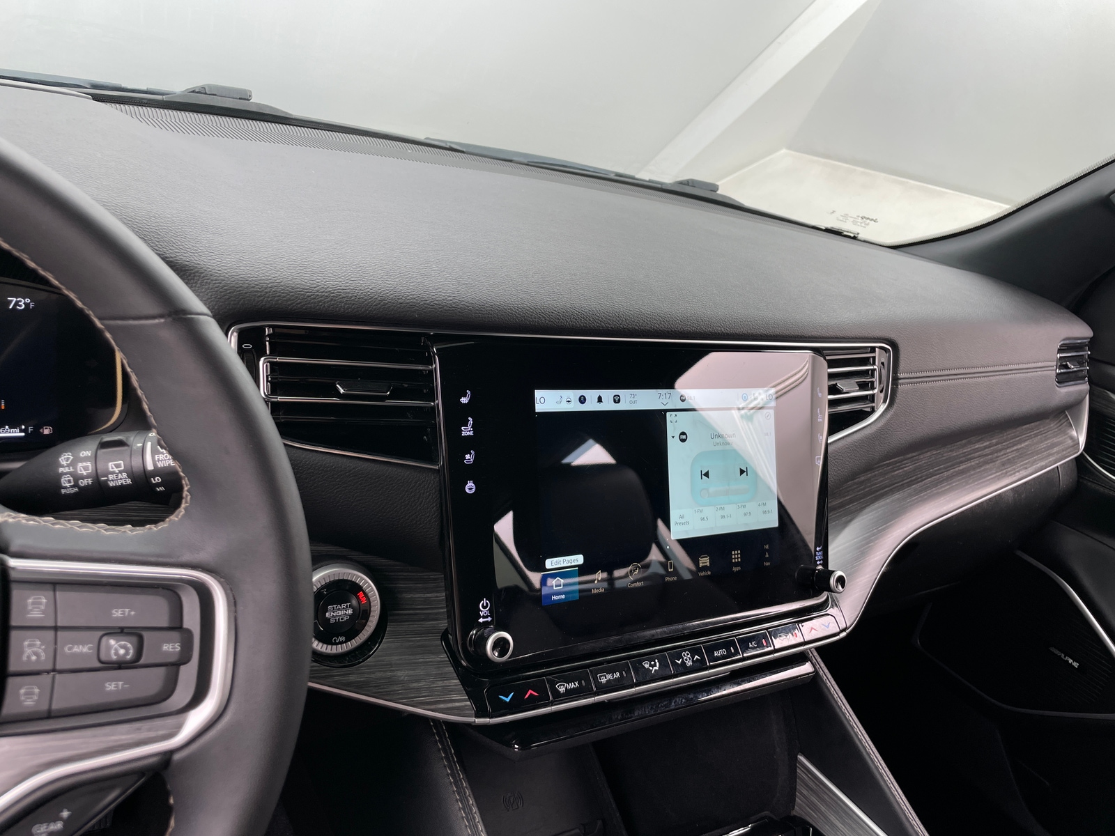 Thumbnail: 2024 Jeep Wagoneer - 3