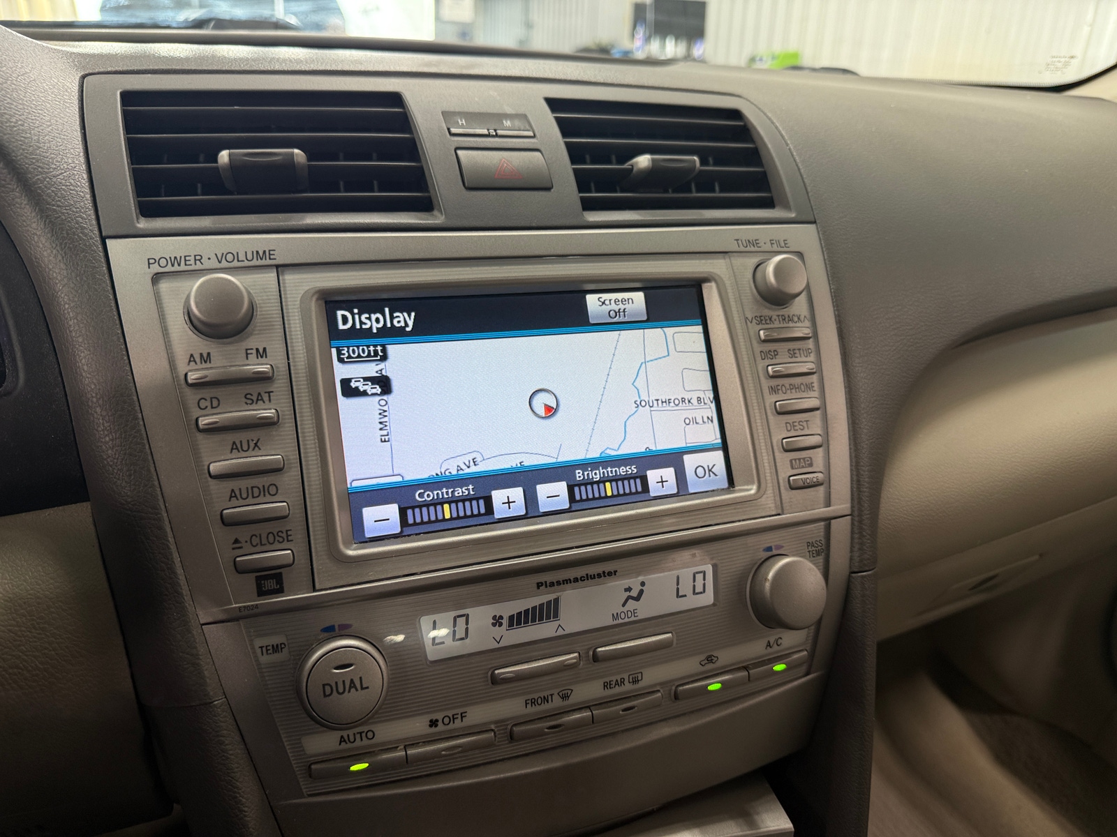 Thumbnail: 2011 Toyota Camry - 3