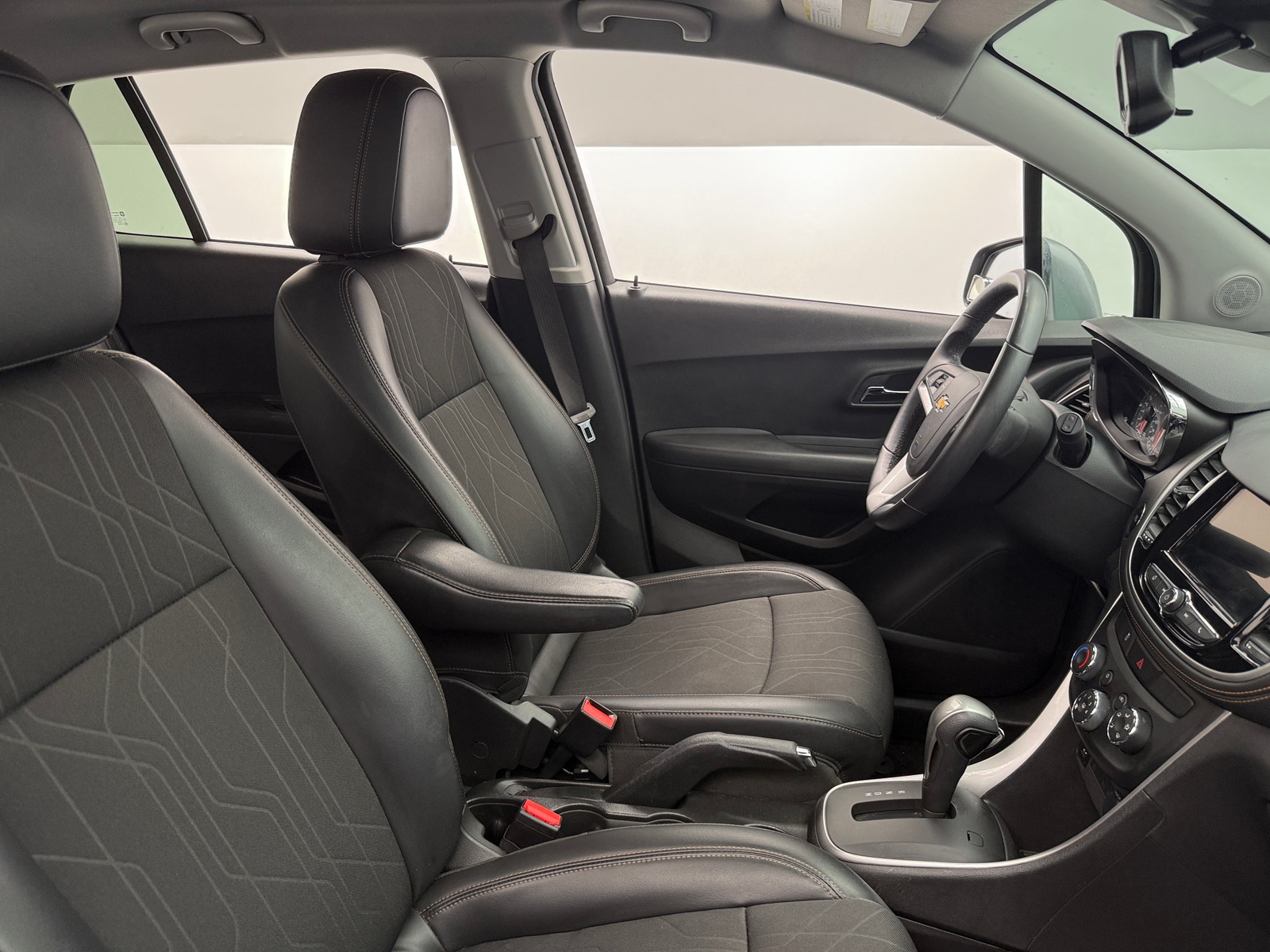 Thumbnail: 2019 Chevrolet Trax - 2