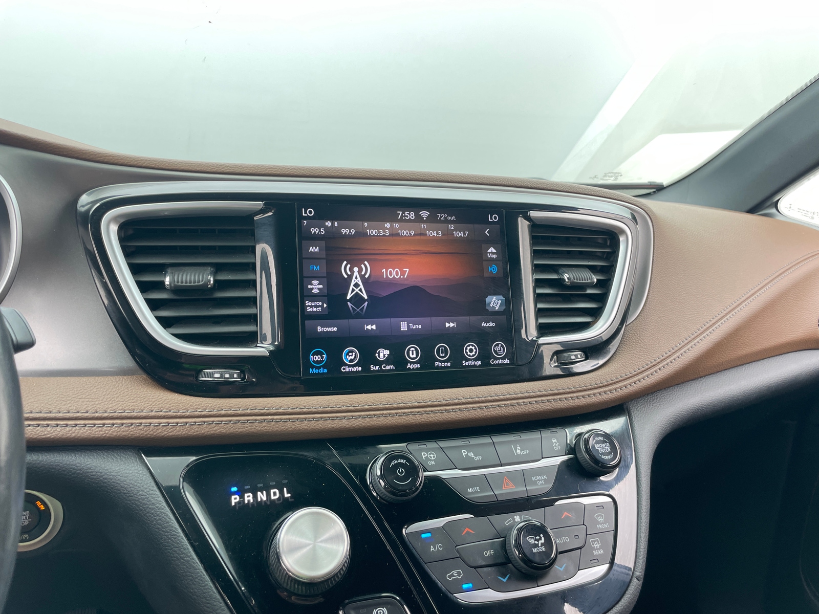 Thumbnail: 2020 Chrysler Pacifica - 3