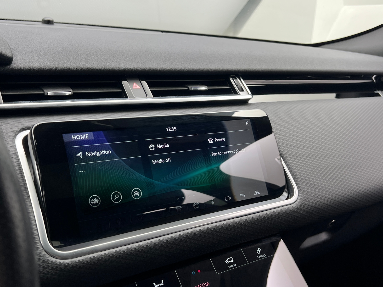 Thumbnail: 2020 Land Rover Range Rover Velar - 3