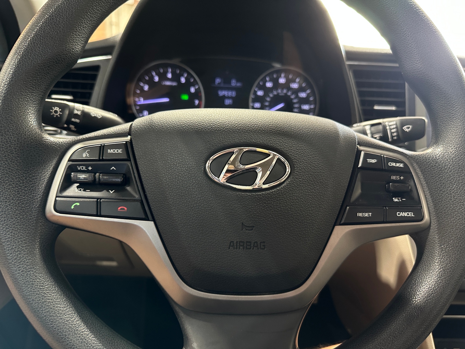 Thumbnail: 2017 Hyundai Elantra - 5