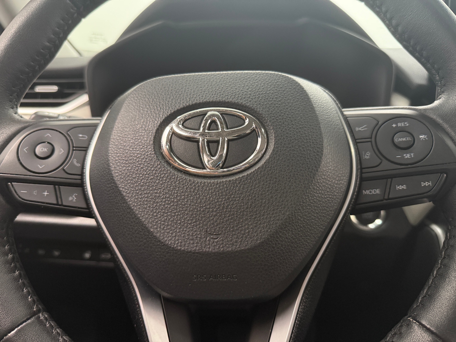 Thumbnail: 2021 Toyota RAV4 - 4
