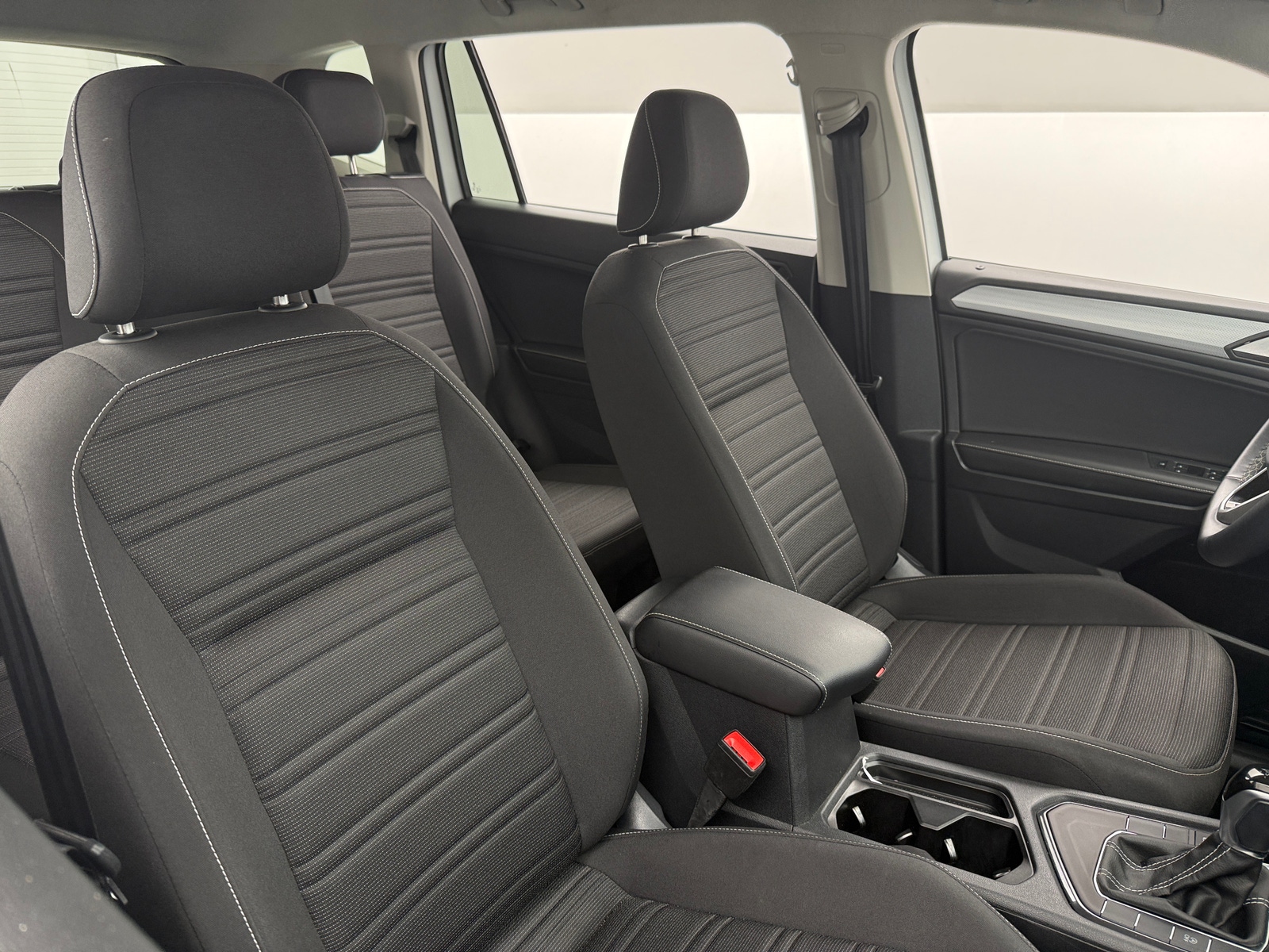 Thumbnail: 2024 Volkswagen Tiguan - 2