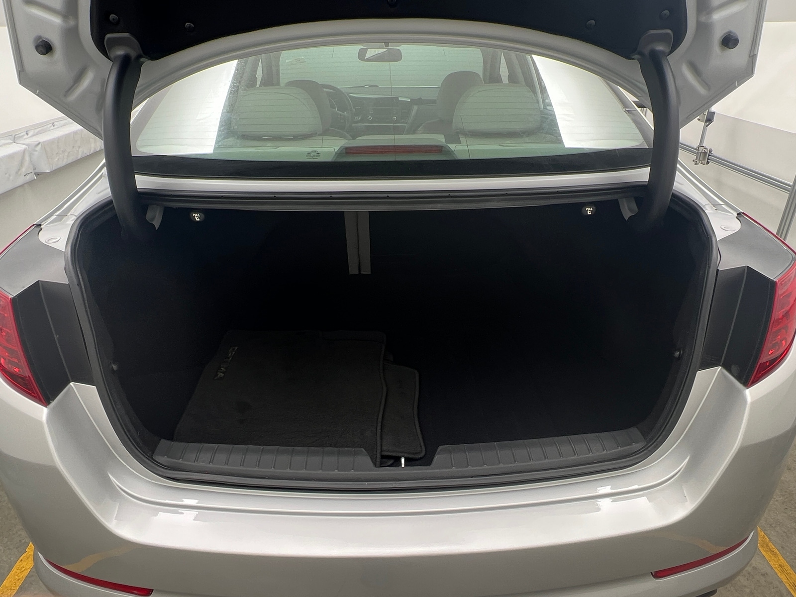 Thumbnail: 2012 Kia Optima - 7