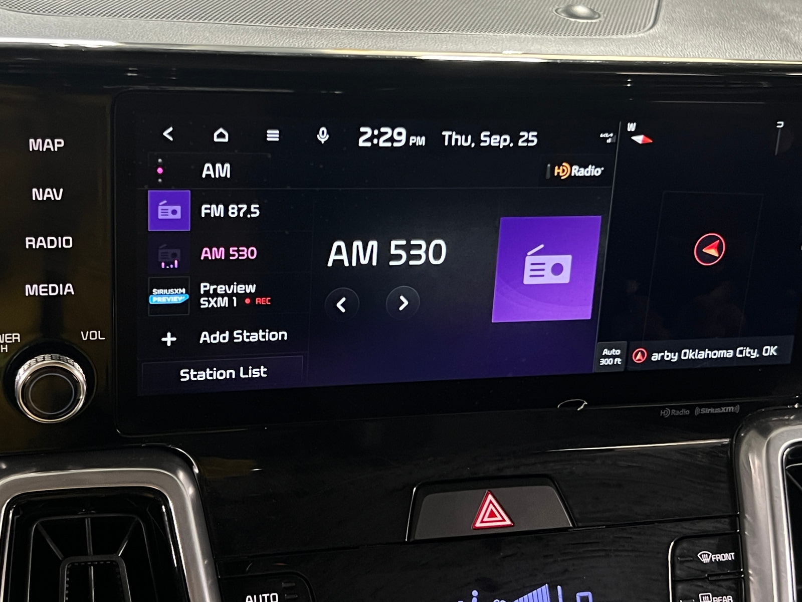 Thumbnail: 2022 Kia Sorento - 3