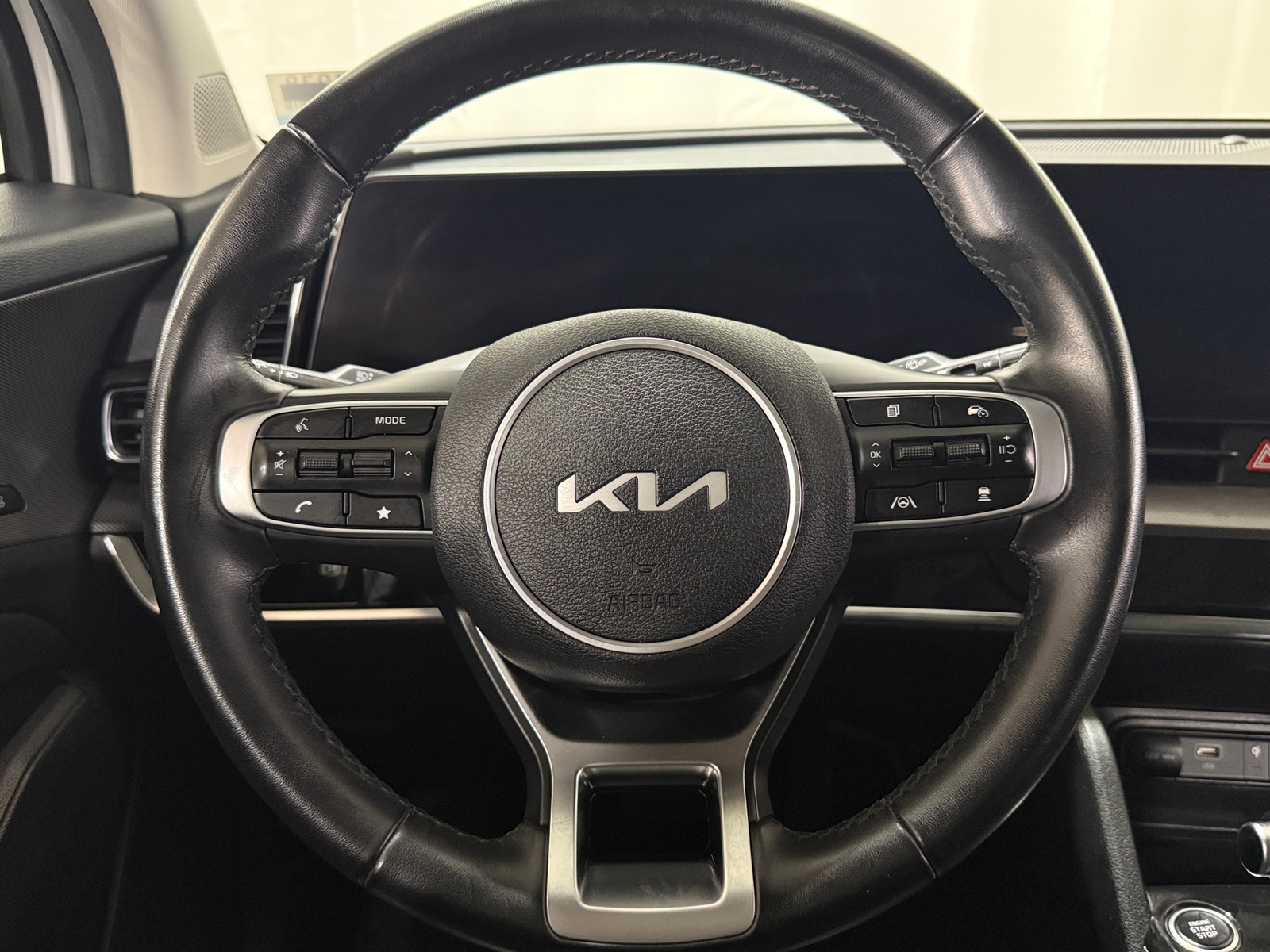 Thumbnail: 2023 Kia Sportage - 4
