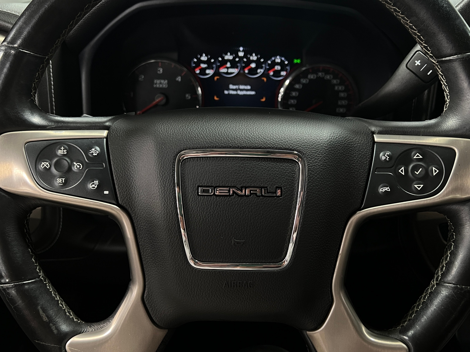 Thumbnail: 2015 GMC Sierra 1500 - 4